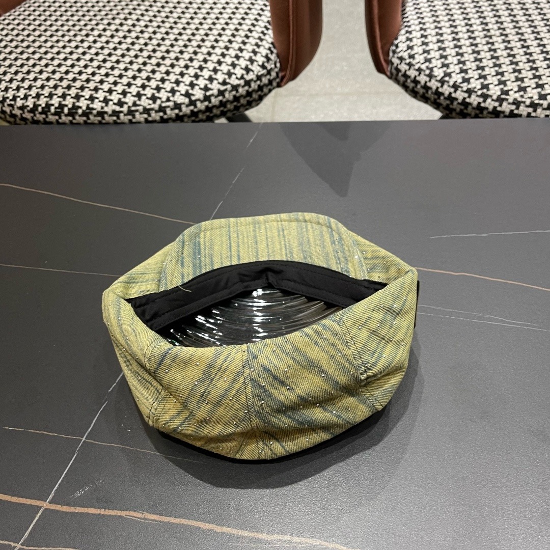 普拉达 Prada 时髦条纹带钻牛仔做1前进帽女春夏秋画家帽子街头复古显脸小贝雷帽潮