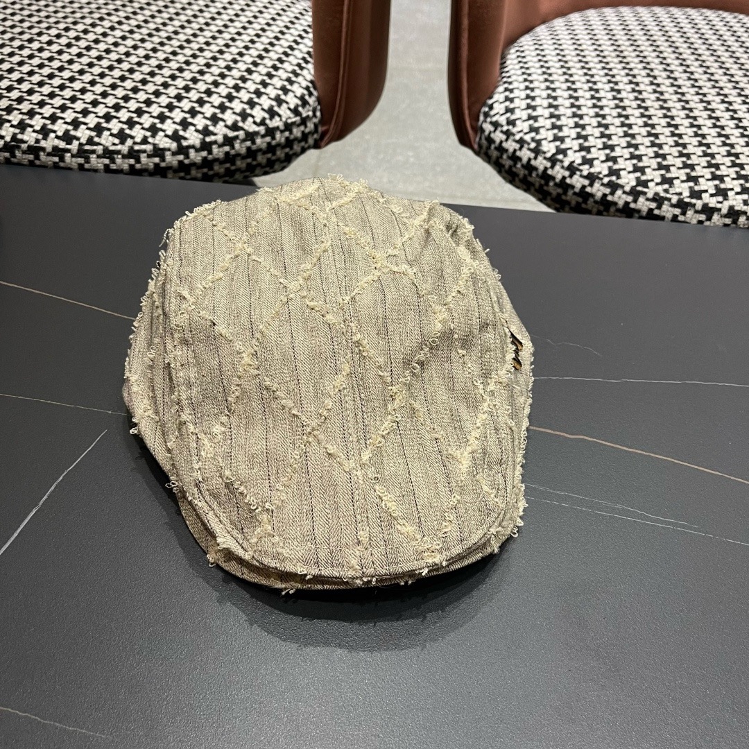 迪奥Dior日系设计感前进帽女生时尚毛边画家帽显脸小复古报童帽春夏鸭舌帽