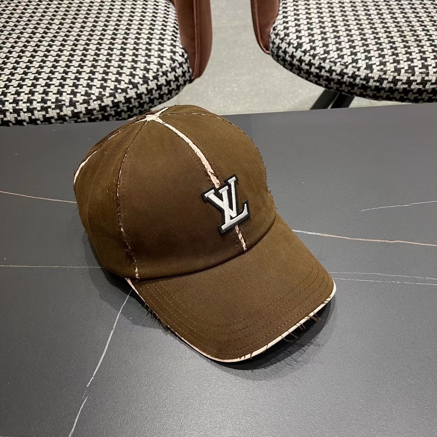 Lv路易威登 新款女款帽子女鸭舌帽韩版硬顶棒球帽男宽帽檐遮阳防晒显脸小