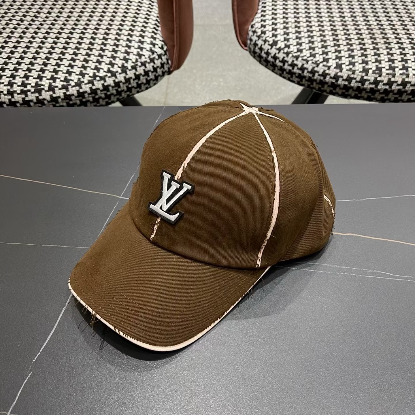 Lv路易威登 新款女款帽子女鸭舌帽韩版硬顶棒球帽男宽帽檐遮阳防晒显脸小
