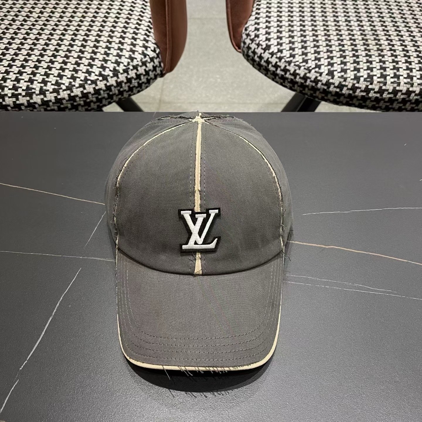 Lv路易威登 新款女款帽子女鸭舌帽韩版硬顶棒球帽男宽帽檐遮阳防晒显脸小