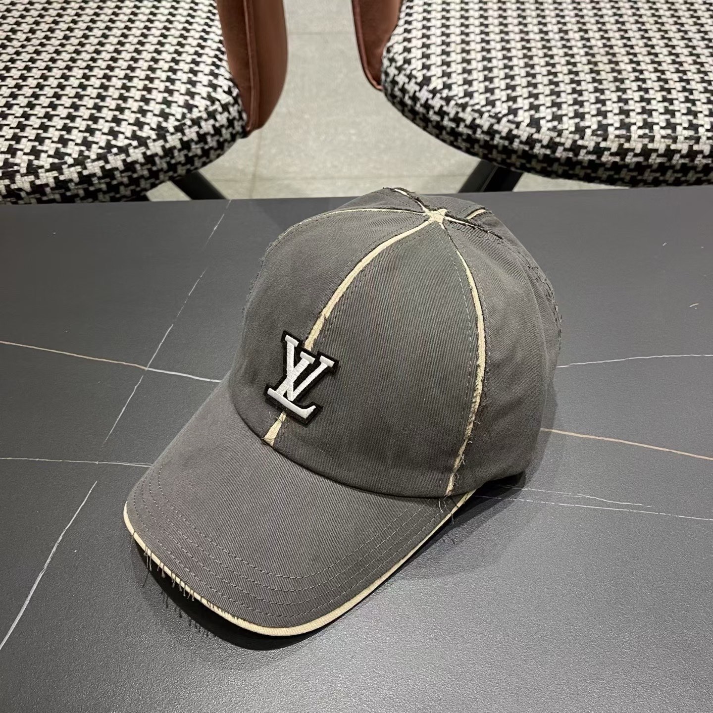 Lv路易威登 新款女款帽子女鸭舌帽韩版硬顶棒球帽男宽帽檐遮阳防晒显脸小
