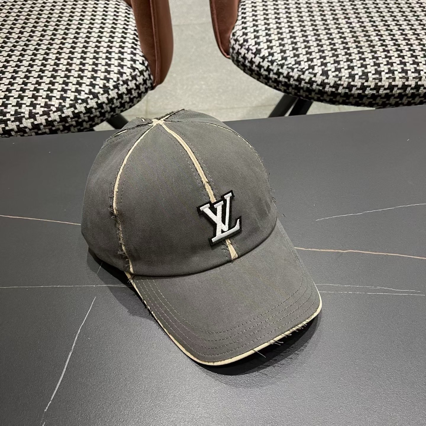 Lv路易威登 新款女款帽子女鸭舌帽韩版硬顶棒球帽男宽帽檐遮阳防晒显脸小