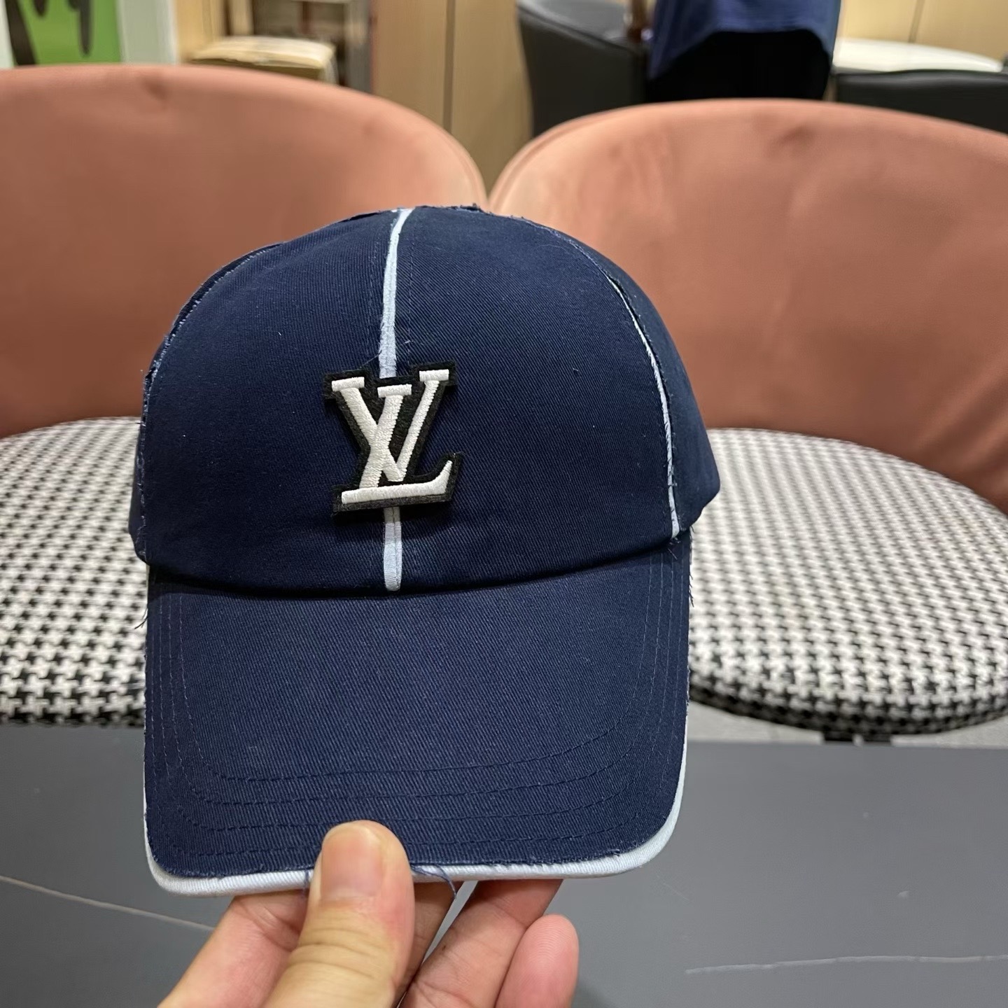 Lv路易威登 新款女款帽子女鸭舌帽韩版硬顶棒球帽男宽帽檐遮阳防晒显脸小