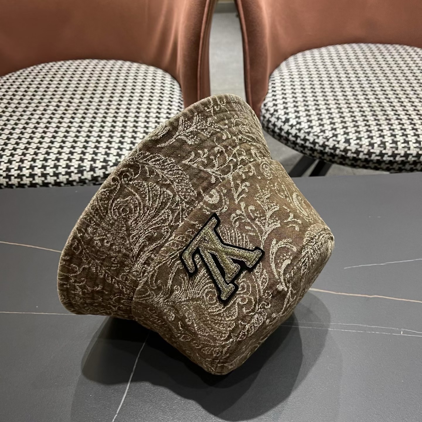 Lv路易威登 日韩系花纹做旧休闲复古时尚百搭街头出游渔夫帽画家帽新款