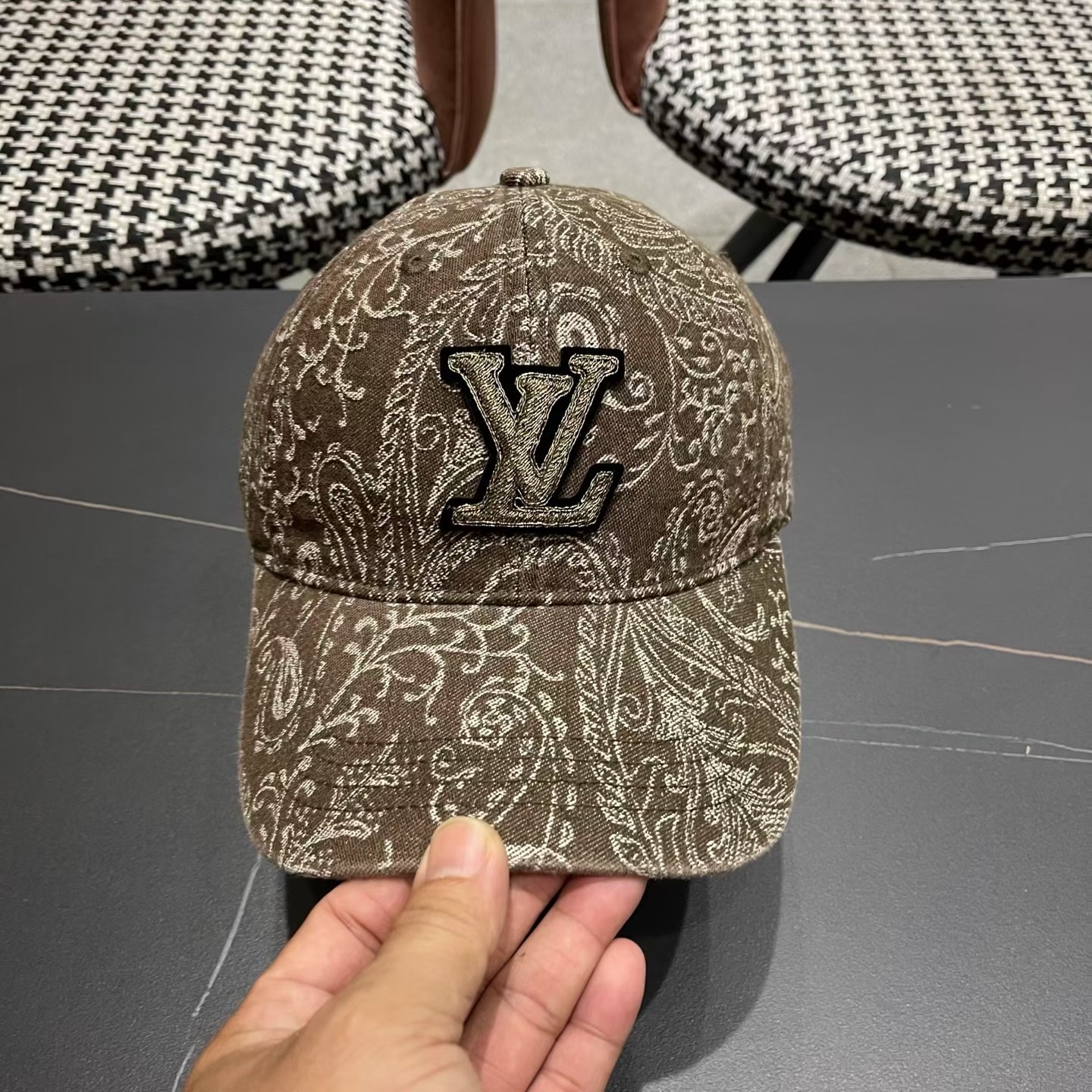 Lv路易威登 日韩系花纹做旧休闲复古时尚百搭街头出游棒球帽画家帽新款