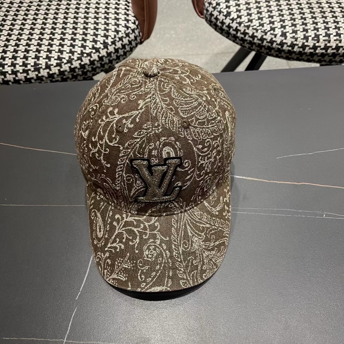 Lv路易威登 日韩系花纹做旧休闲复古时尚百搭街头出游棒球帽画家帽新款