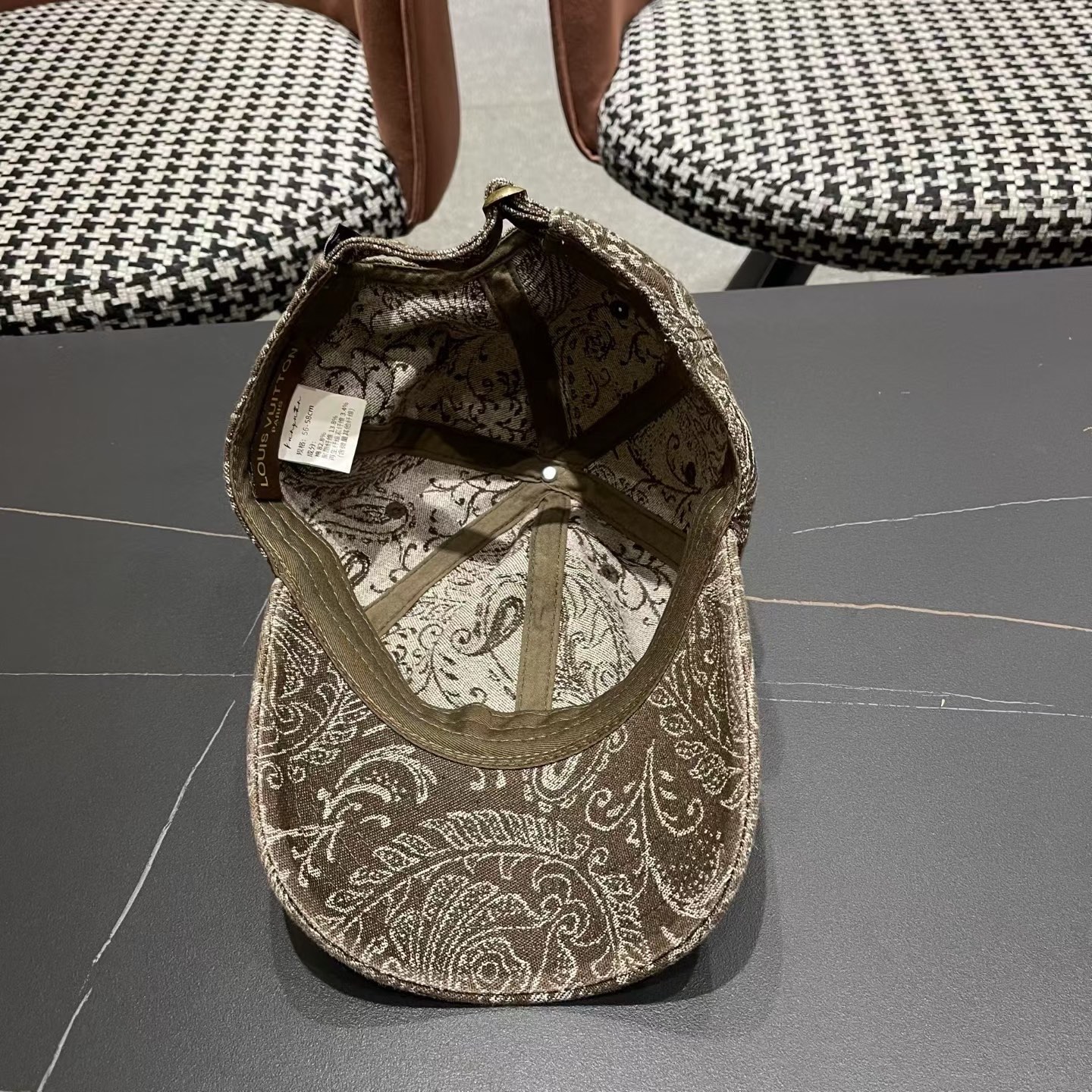 Lv路易威登 日韩系花纹做旧休闲复古时尚百搭街头出游棒球帽画家帽新款