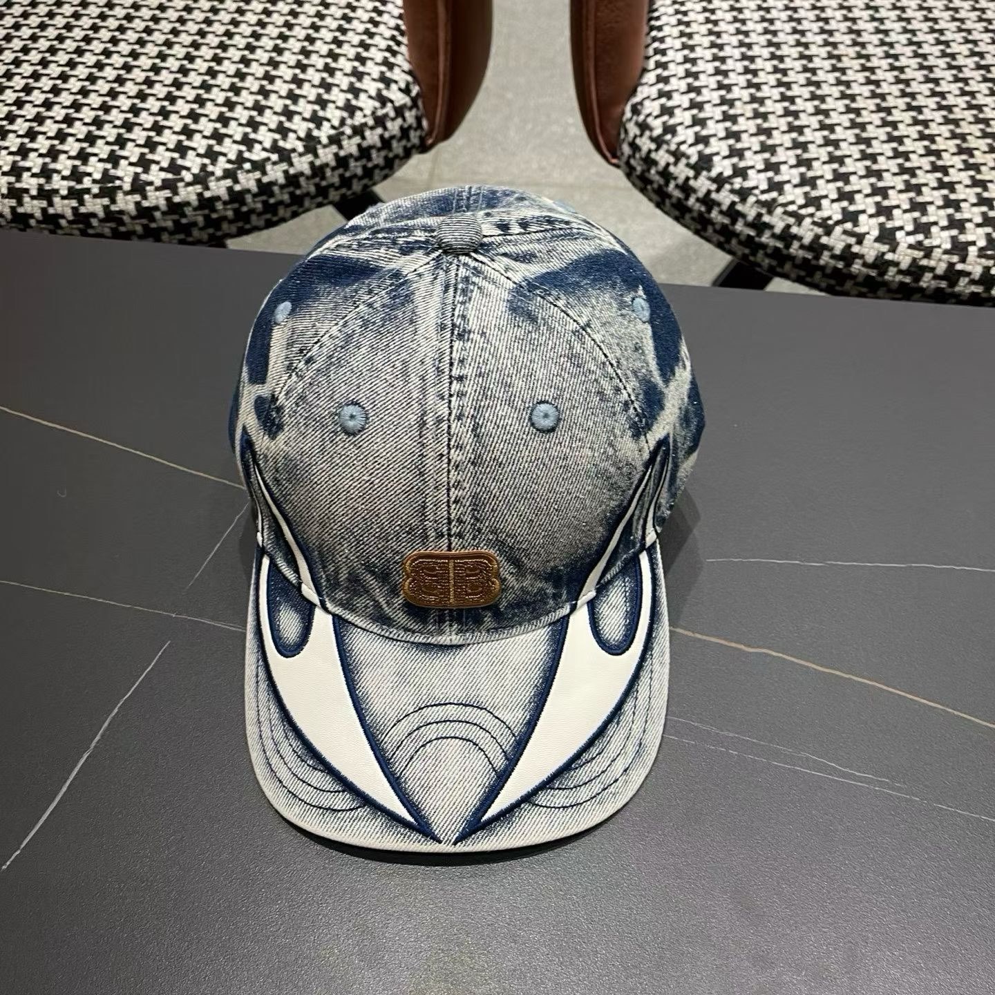 巴黎世家BALENCIAGA 美式水洗牛仔拼皮双刃火焰棒球帽男女街头潮牌大头围重工鸭舌帽子