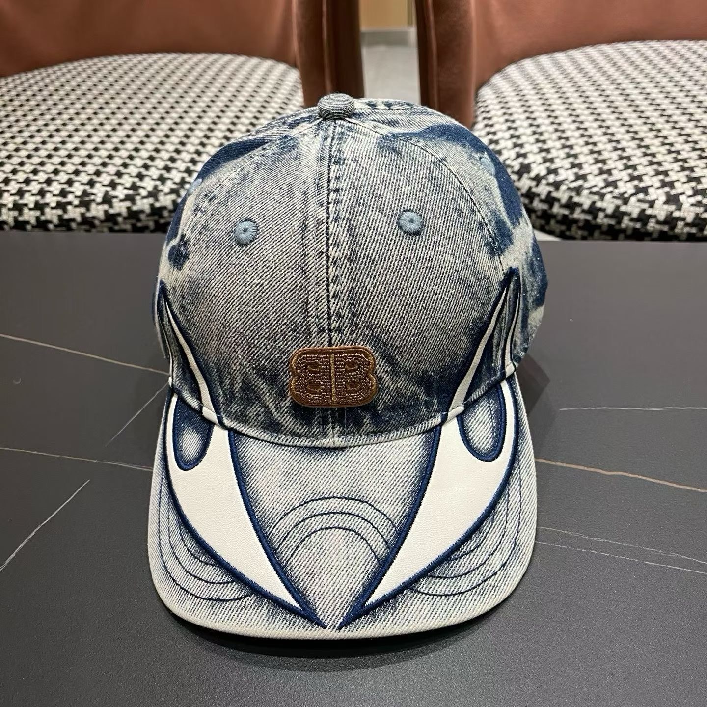 巴黎世家BALENCIAGA 美式水洗牛仔拼皮双刃火焰棒球帽男女街头潮牌大头围重工鸭舌帽子