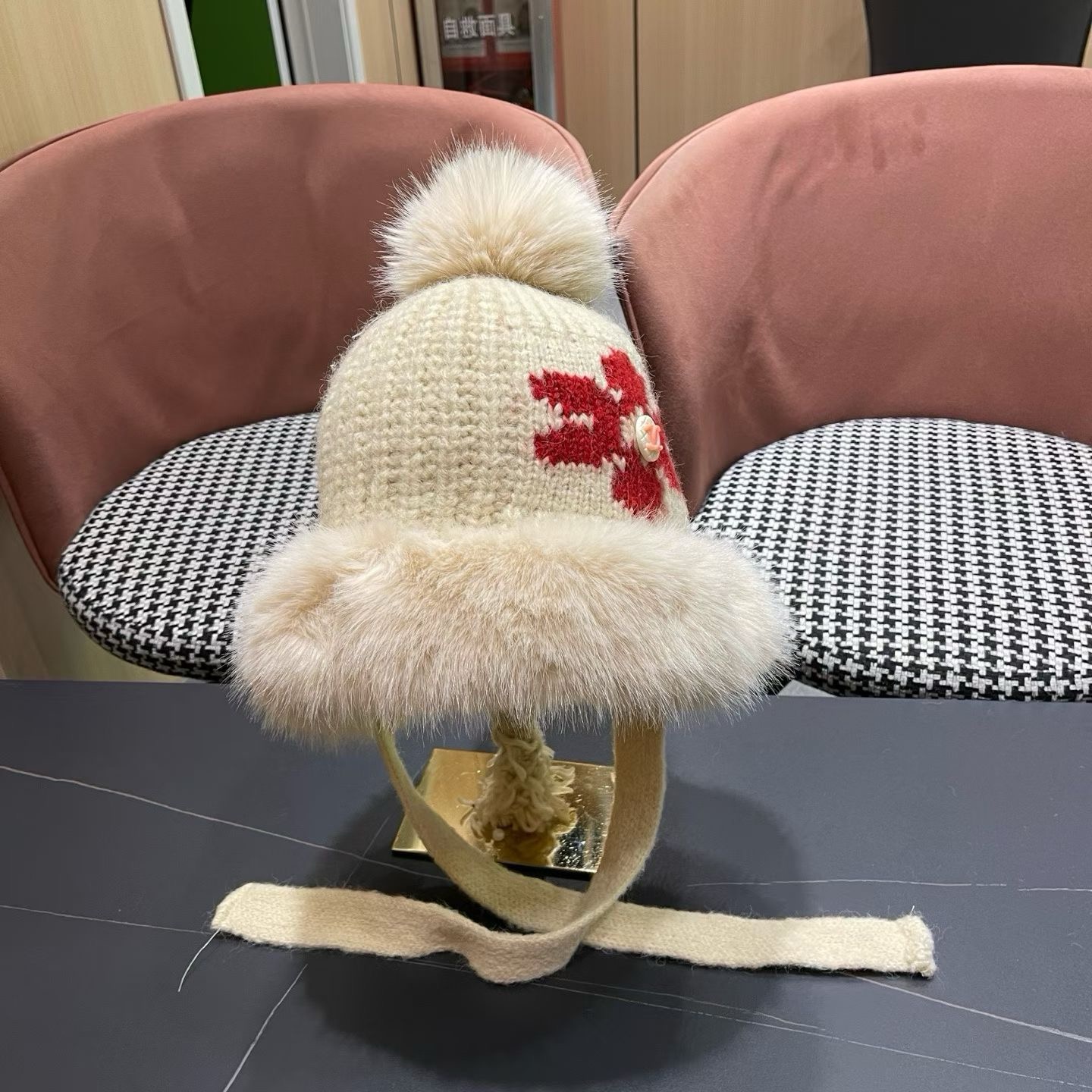 NO:643644,Chanel CHANEL 2025 new Korean style flower embroidered knitted ear protection hat for women in autumn and winter thickened warm wool pullover hat trendy hat fisherman hat baseball cap knitted hat, hat, chanel, chanel, espadrilles, hats19860909香奈儿CHANEL 2025新款韩版花朵刺绣针织护耳帽女秋冬季加厚保暖毛线套头帽潮帽子渔夫帽棒球帽针织帽,帽子,chanel,chanel,espadrilles,hats,hat