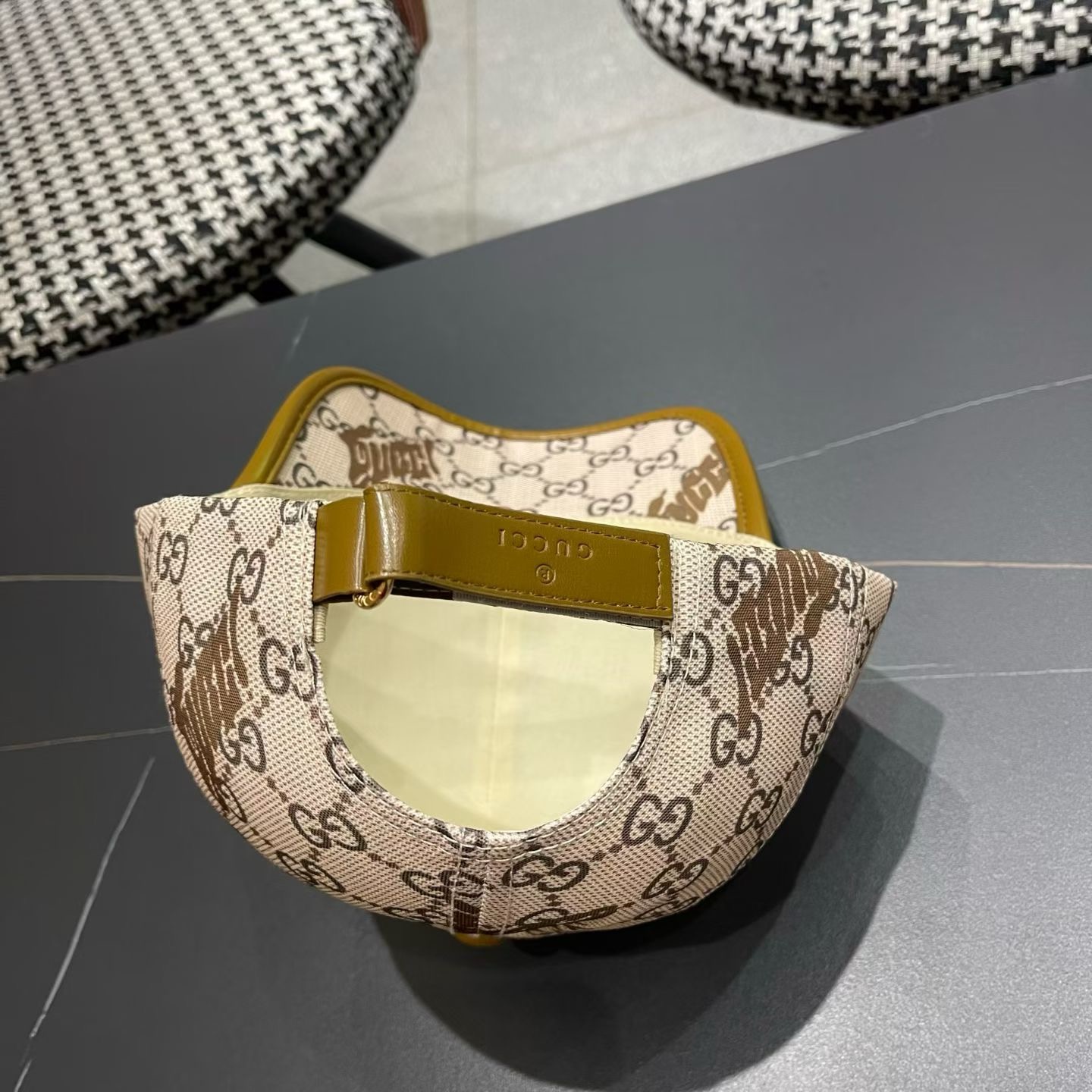 【GUCCI 古奇】高端板本原单棒球帽，做工精细透气舒适❤️日韩时尚潮流❤️❤️❤️棒球帽原单品质火爆来