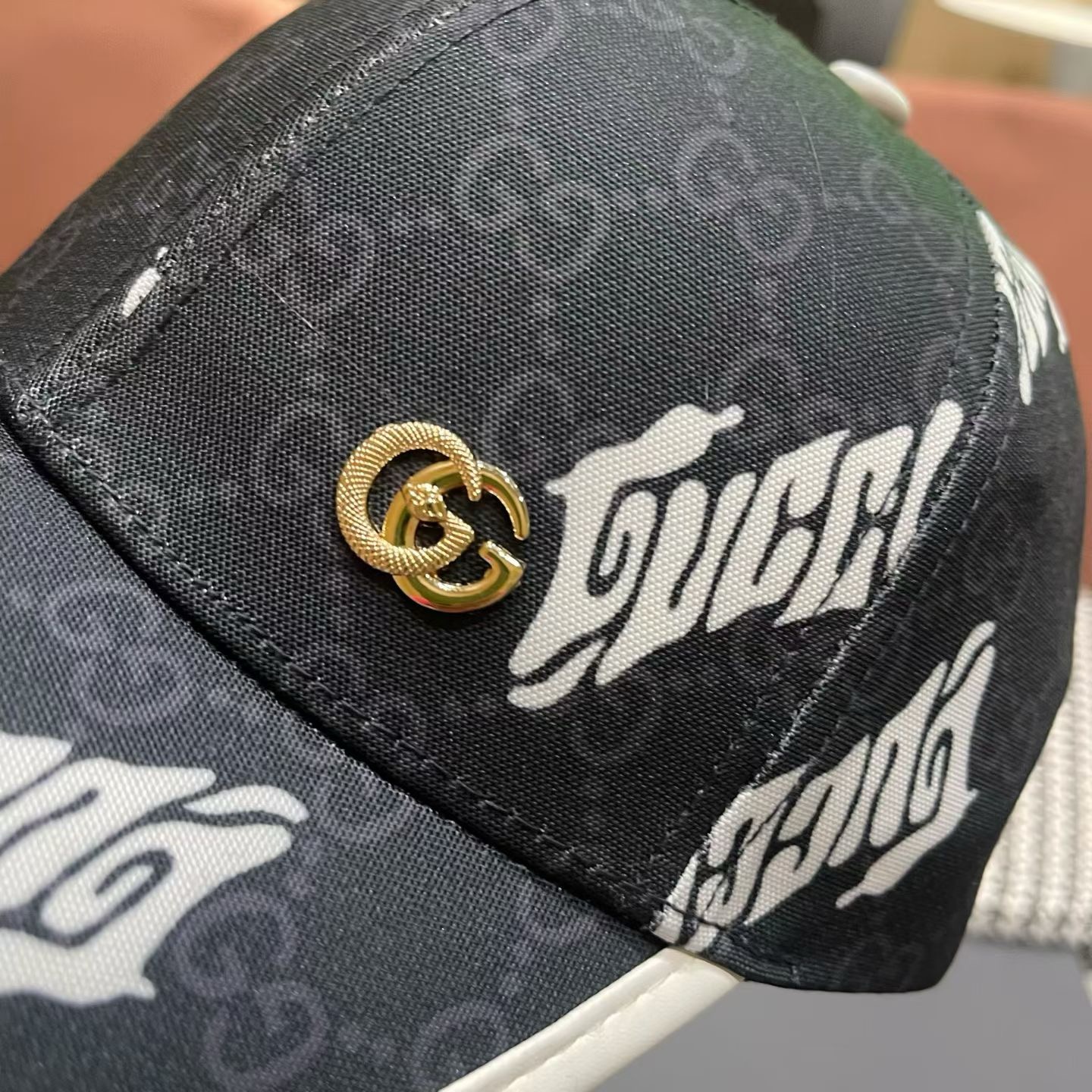 【GUCCI 古奇】高端板本原单棒球帽，做工精细透气舒适❤️日韩时尚潮流❤️❤️❤️棒球帽原单品质火爆来