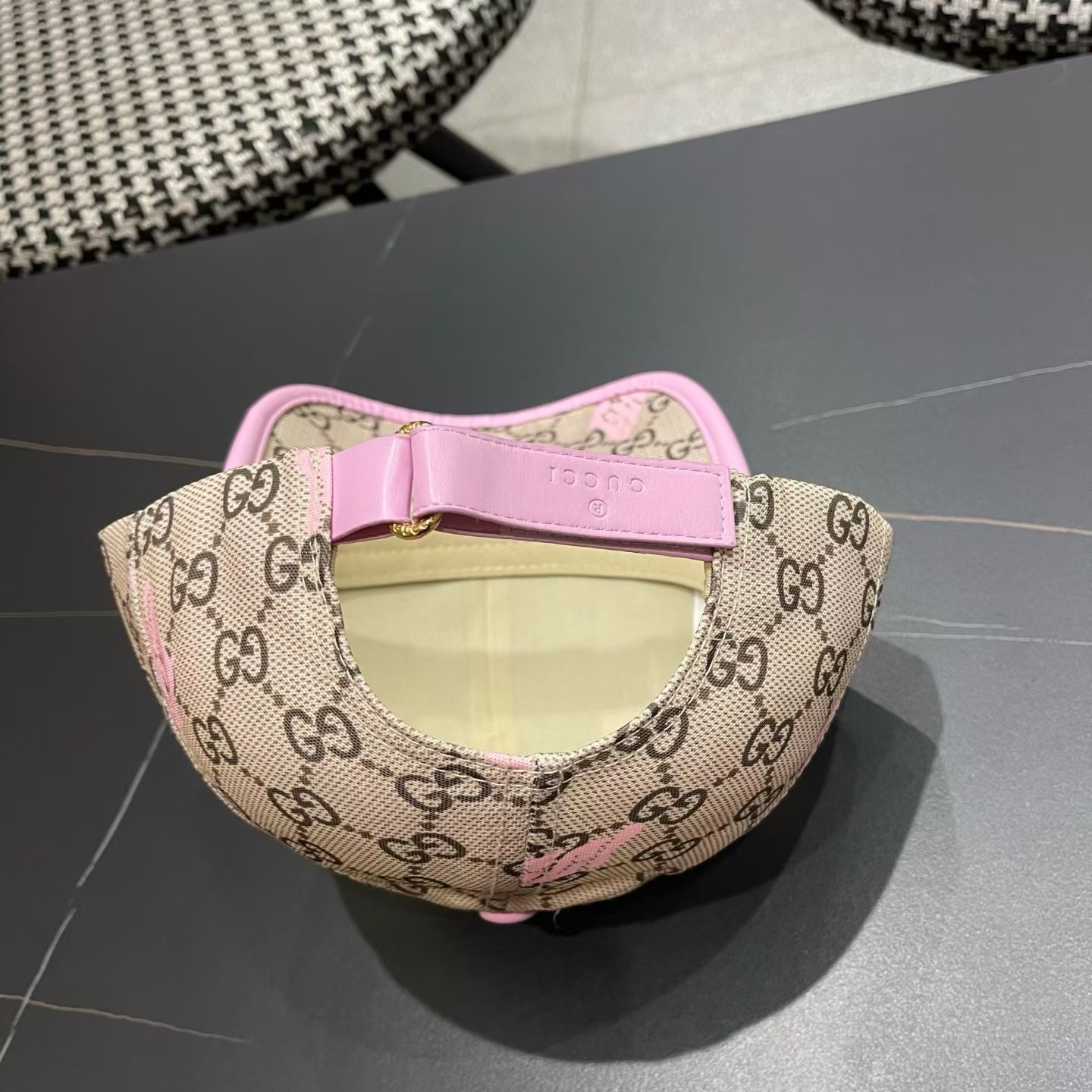【GUCCI 古奇】高端板本原单棒球帽，做工精细透气舒适❤️日韩时尚潮流❤️❤️❤️棒球帽原单品质火爆来