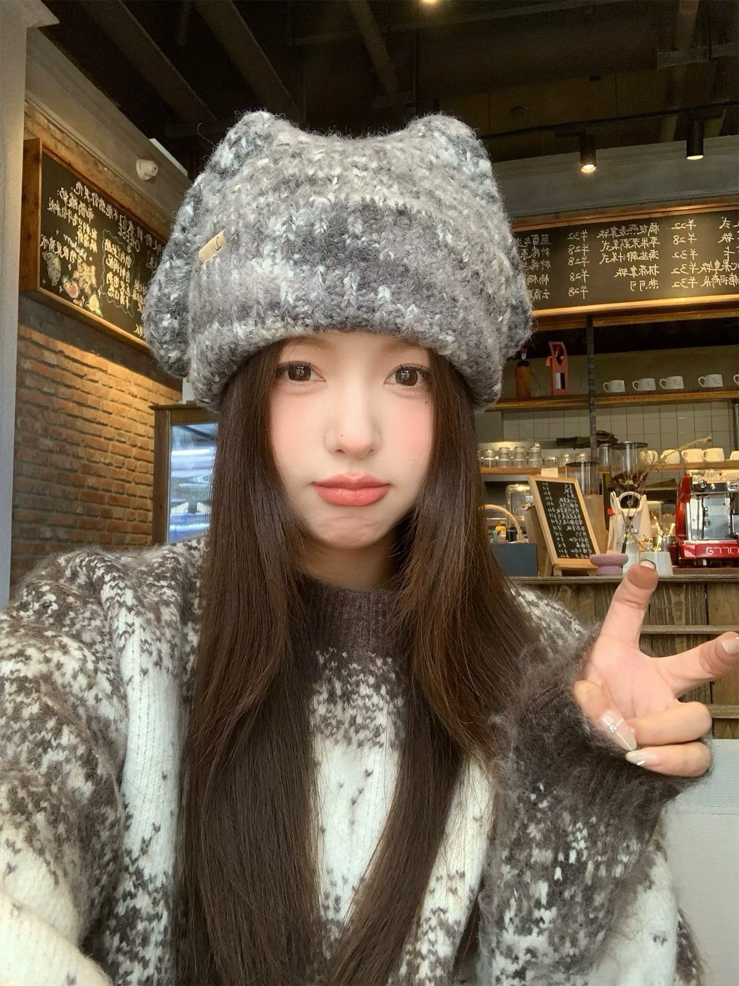 NO:643670,Fendi FENDI cute age-reducing bunny ears slim woolen hat for women autumn and winter warm Internet celebrity cartoon lop ear knitted hat cold hat head hat fisherman hat baseball cap knitted hat, hat, fendi, fendi, espadrilles, hats19860909芬迪FENDI可爱减龄兔耳朵显瘦毛线帽子女秋冬保暖网红卡通垂耳针织帽冷帽头帽子渔夫帽棒球帽针织帽,帽子,fendi,fendi,espadrilles,hats,hat
