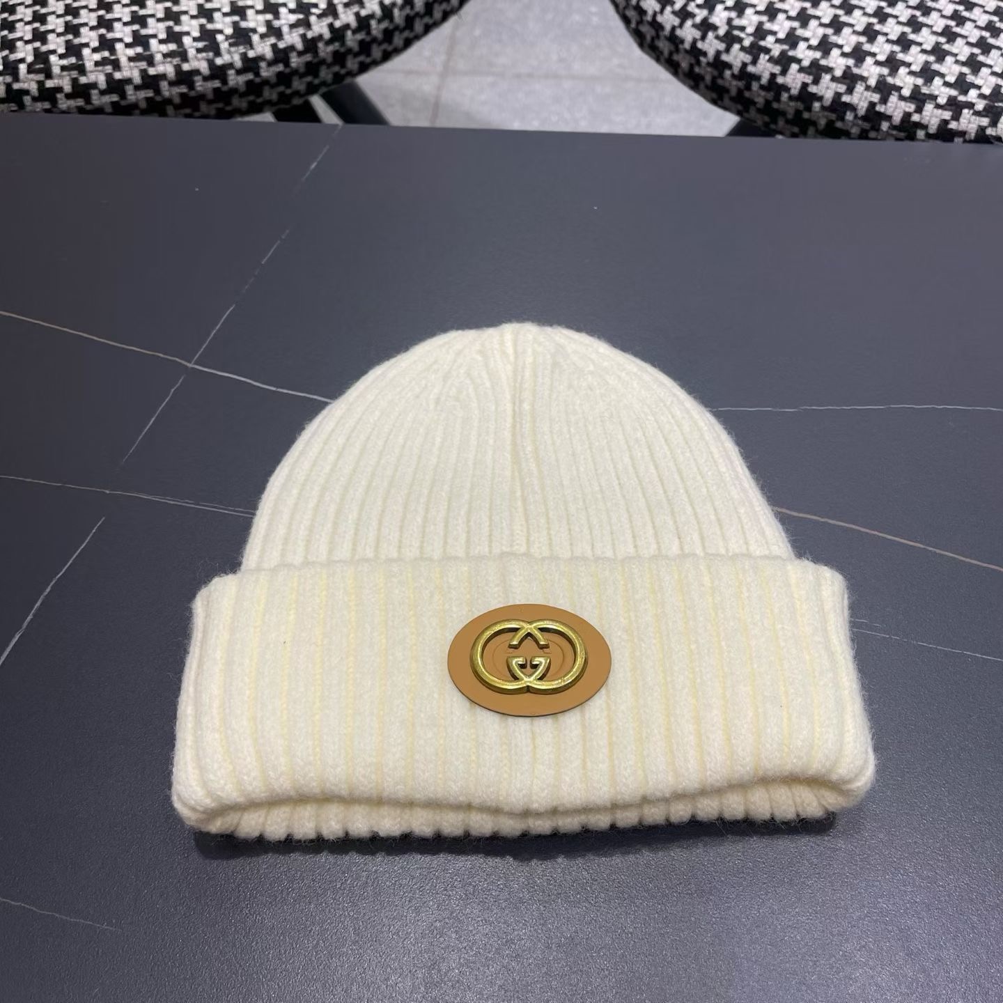 NO:643604,[GUCCI] High-end replica of the original woolen cap, fine workmanship, breathable and comfortable, Japanese and Korean fashion trend baseball cap, the original quality is hot, the craftsmanship is exquisite and high-end!  Easy to carry!  Hats bucket hat, baseball cap, knitted hat, hat, gucci, espadrilles, hats19860909【GUCCI 古奇】高端板本原单复刻毛线帽,做工精细透气舒适日韩时尚潮流棒球帽原单品质火爆来袭工艺精美高档大气！方便携带！帽子渔夫帽棒球帽针织帽,帽子,gucci,espadrilles,hats,hat