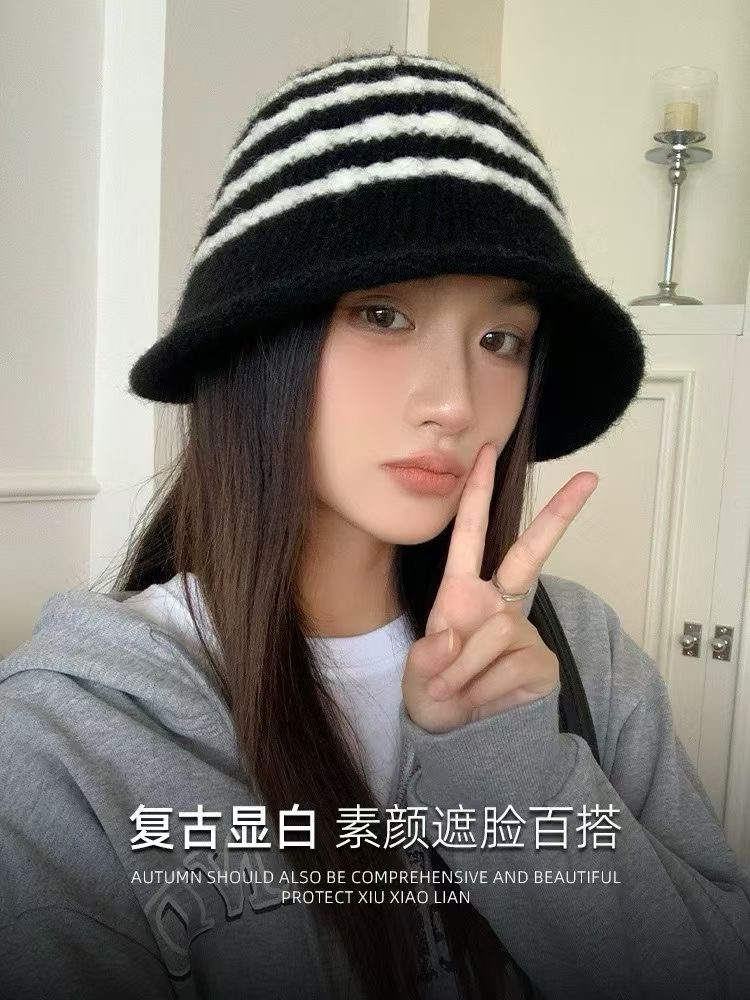 NO:643636,Dior Dior striped bucket hat for women 2025 new autumn woolen hat simple and versatile hat big head circumference showing face small basin hat fisherman hat baseball cap knitted hat, hat, dior, dior, espadrilles, hats19860909迪奥Dior 条纹渔夫帽女款2025新款秋季毛线帽简约百搭帽子大头围显脸小盆帽帽子渔夫帽棒球帽针织帽,帽子,dior,dior,espadrilles,hats,hat