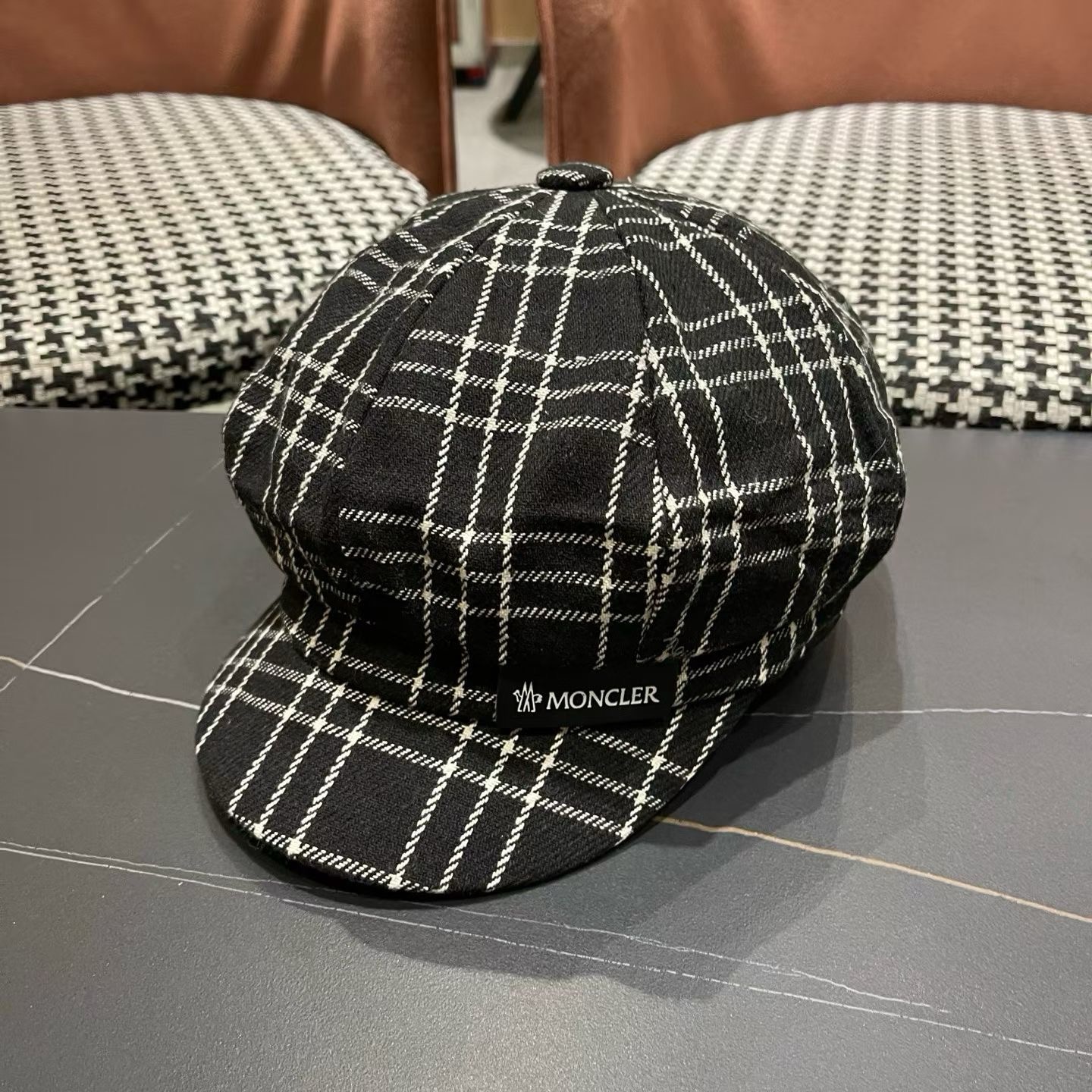 【MONCLER蒙​口】冬季​新​款​高‎品质‎ 火爆‌来‌袭‎ 💖💖鸭​舌八‌角‌帽 时尚​百搭 帽型