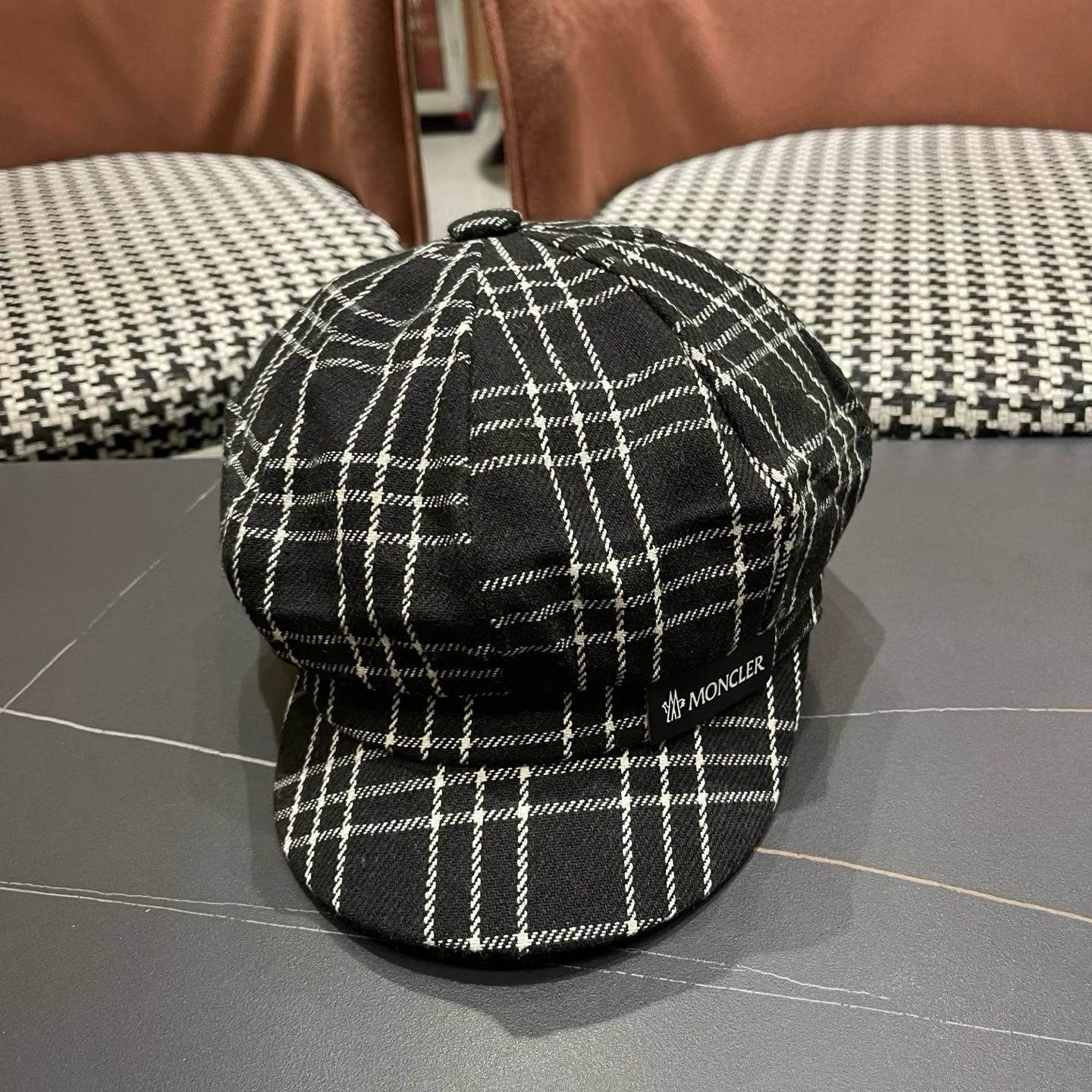 【MONCLER蒙​口】冬季​新​款​高‎品质‎ 火爆‌来‌袭‎ 💖💖鸭​舌八‌角‌帽 时尚​百搭 帽型