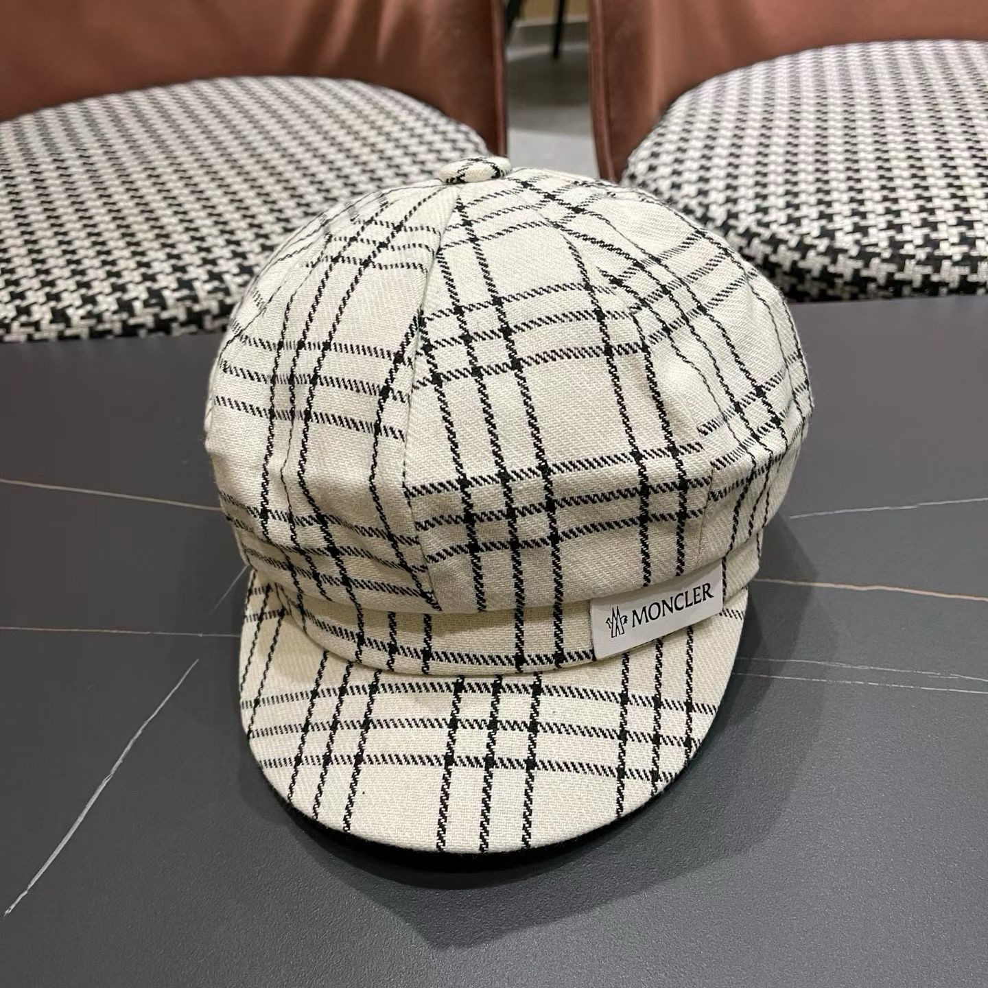 【MONCLER蒙​口】冬季​新​款​高‎品质‎ 火爆‌来‌袭‎ 💖💖鸭​舌八‌角‌帽 时尚​百搭 帽型