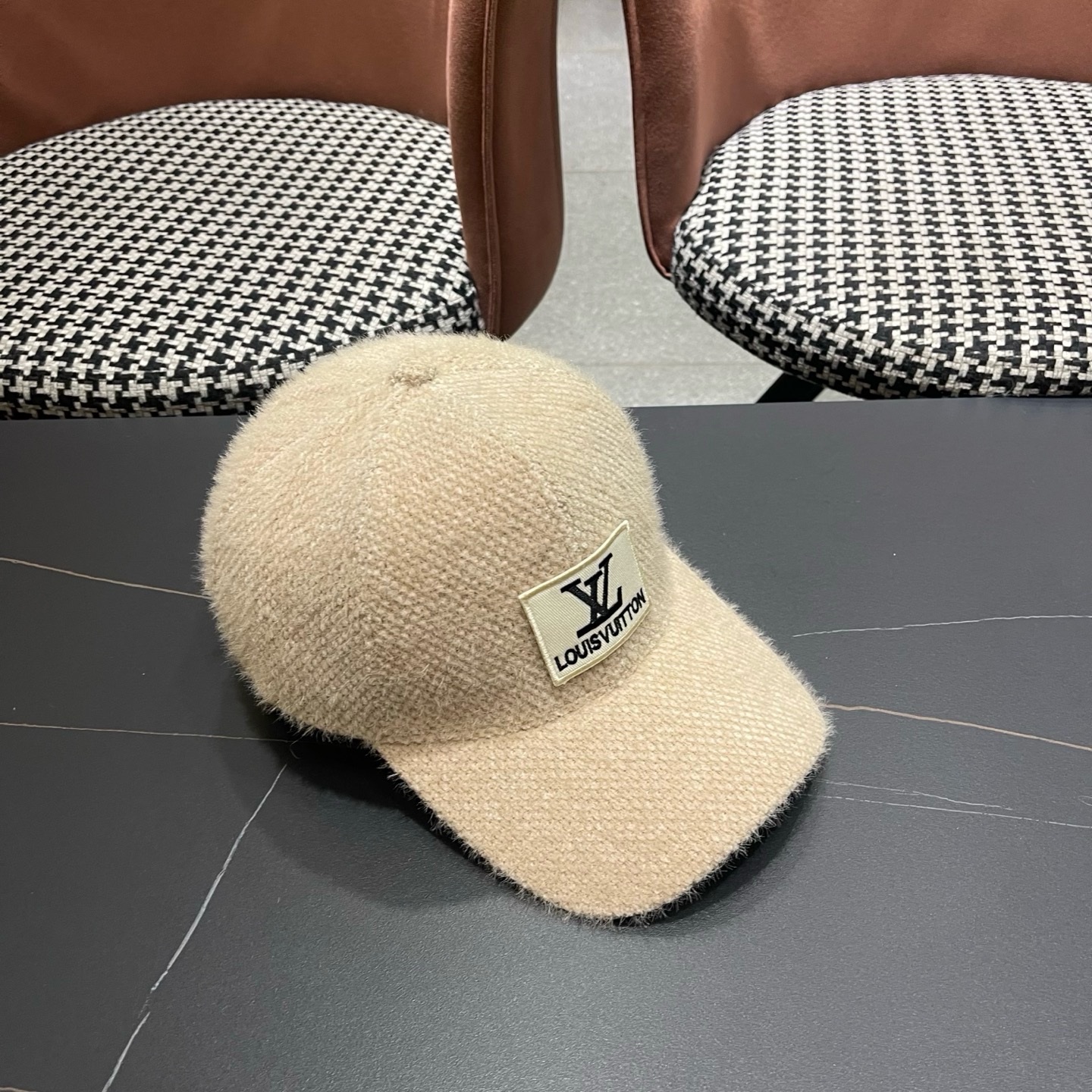 LV 路易威登 秋冬新款经典休闲潮流款 上架简约棒球帽出门旅游，绝对要入手的一款