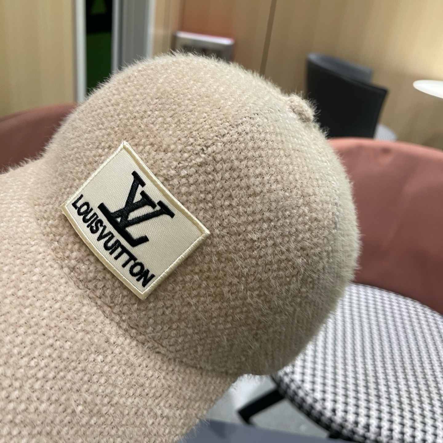 LV 路易威登 秋冬新款经典休闲潮流款 上架简约棒球帽出门旅游，绝对要入手的一款
