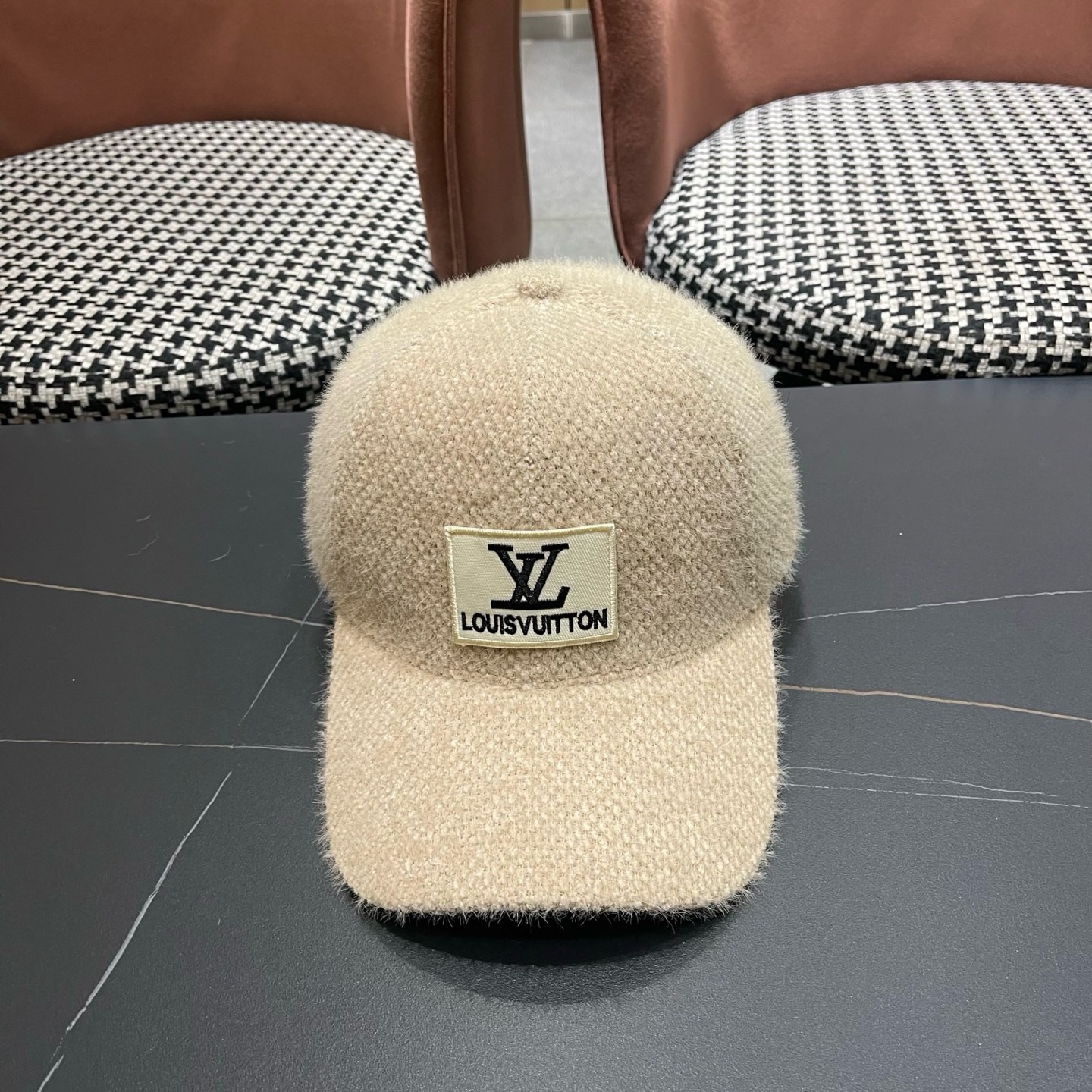 LV 路易威登 秋冬新款经典休闲潮流款 上架简约棒球帽出门旅游，绝对要入手的一款