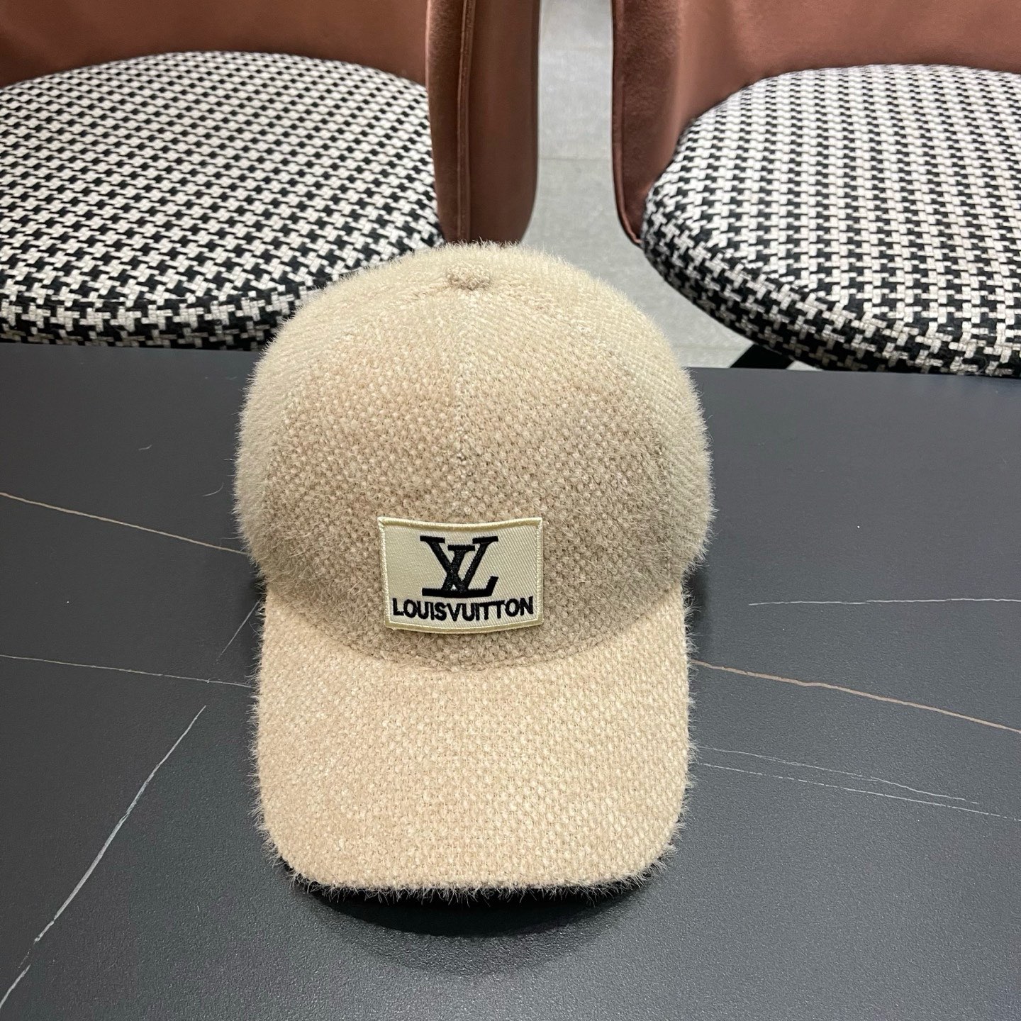 LV 路易威登 秋冬新款经典休闲潮流款 上架简约棒球帽出门旅游，绝对要入手的一款