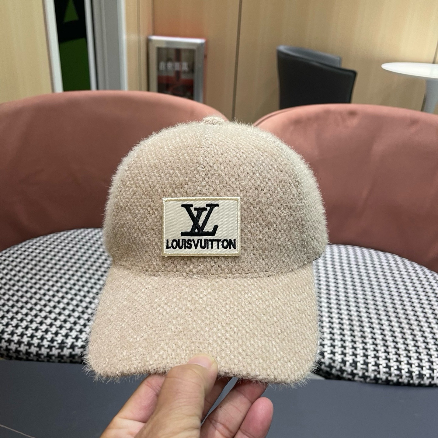 LV 路易威登 秋冬新款经典休闲潮流款 上架简约棒球帽出门旅游，绝对要入手的一款