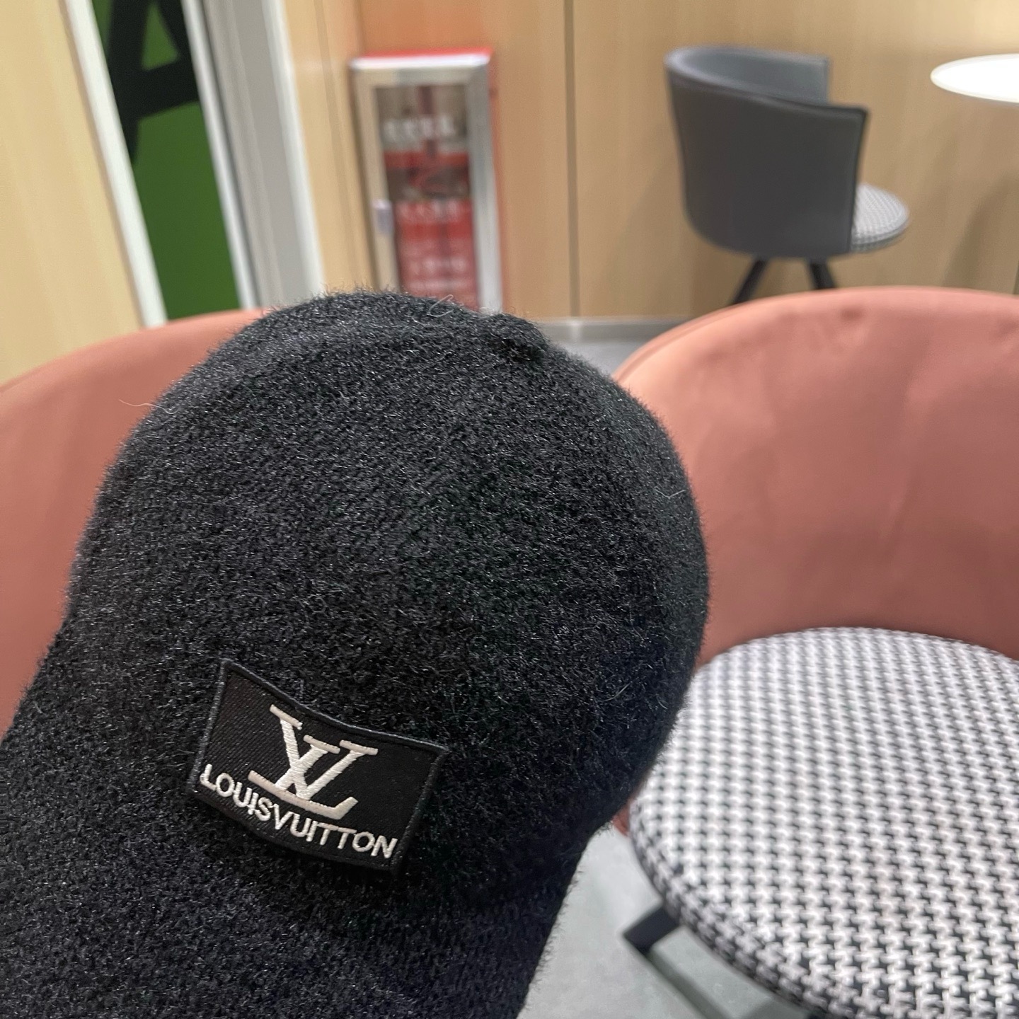 LV 路易威登 秋冬新款经典休闲潮流款 上架简约棒球帽出门旅游，绝对要入手的一款
