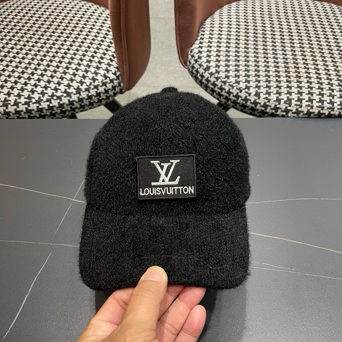 LV 路易威登 秋冬新款经典休闲潮流款 上架简约棒球帽出门旅游，绝对要入手的一款
