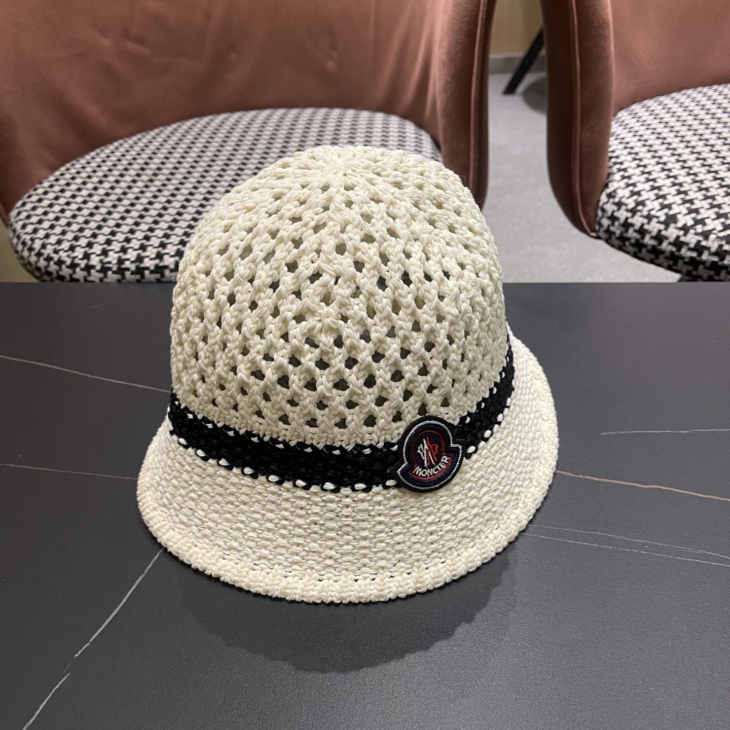 MONCLER（蒙口）缕空透气渔夫帽女夏季新款遮阳防晒显脸小盆帽户外休闲太阳帽