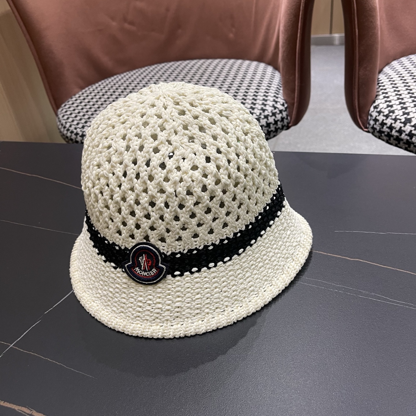 MONCLER（蒙口）缕空透气渔夫帽女夏季新款遮阳防晒显脸小盆帽户外休闲太阳帽