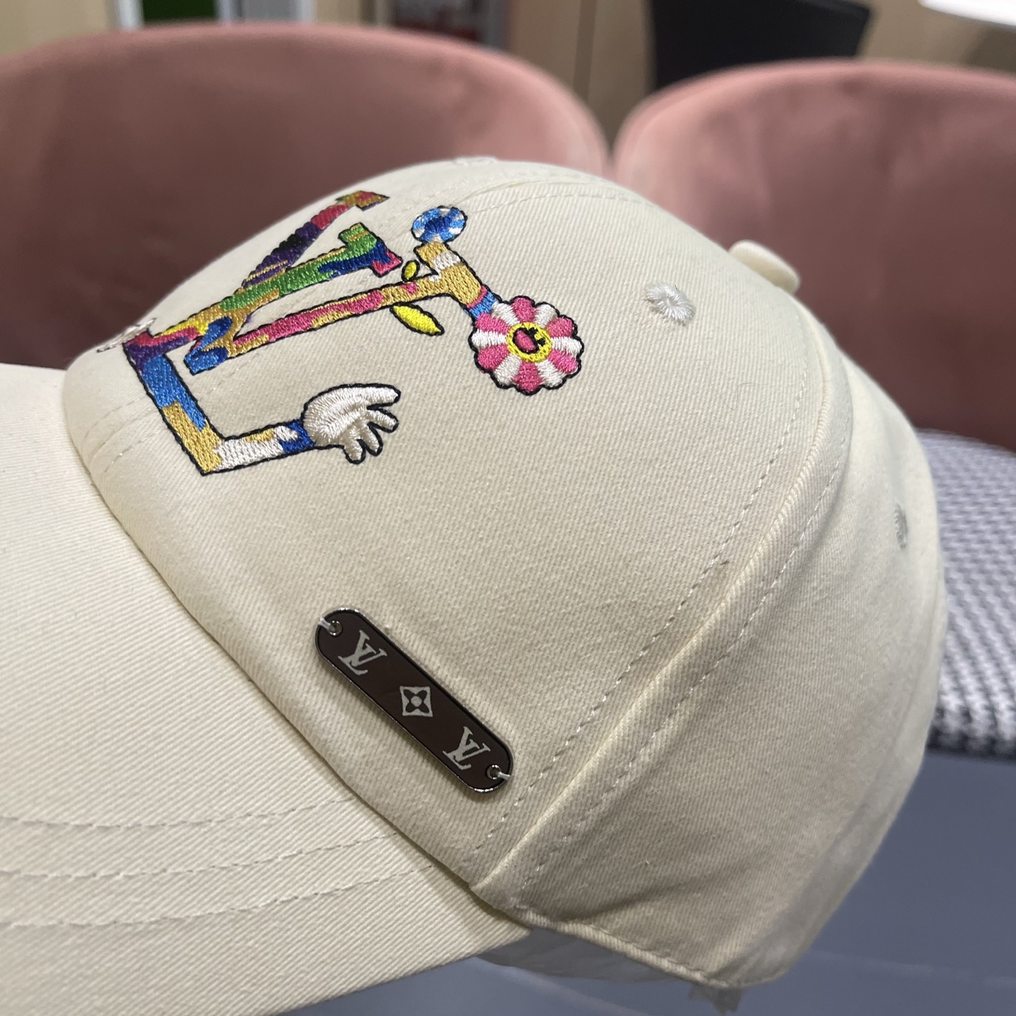 路易威登棒球帽LouisVuitton新款LV棒球帽，完美刺绣，高端大气，百搭款🤗男女通用！