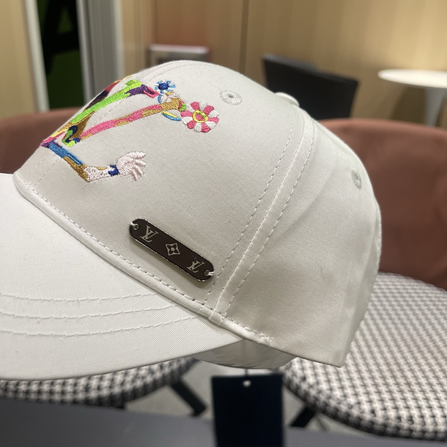 路易威登棒球帽LouisVuitton新款LV棒球帽，完美刺绣，高端大气，百搭款🤗男女通用！