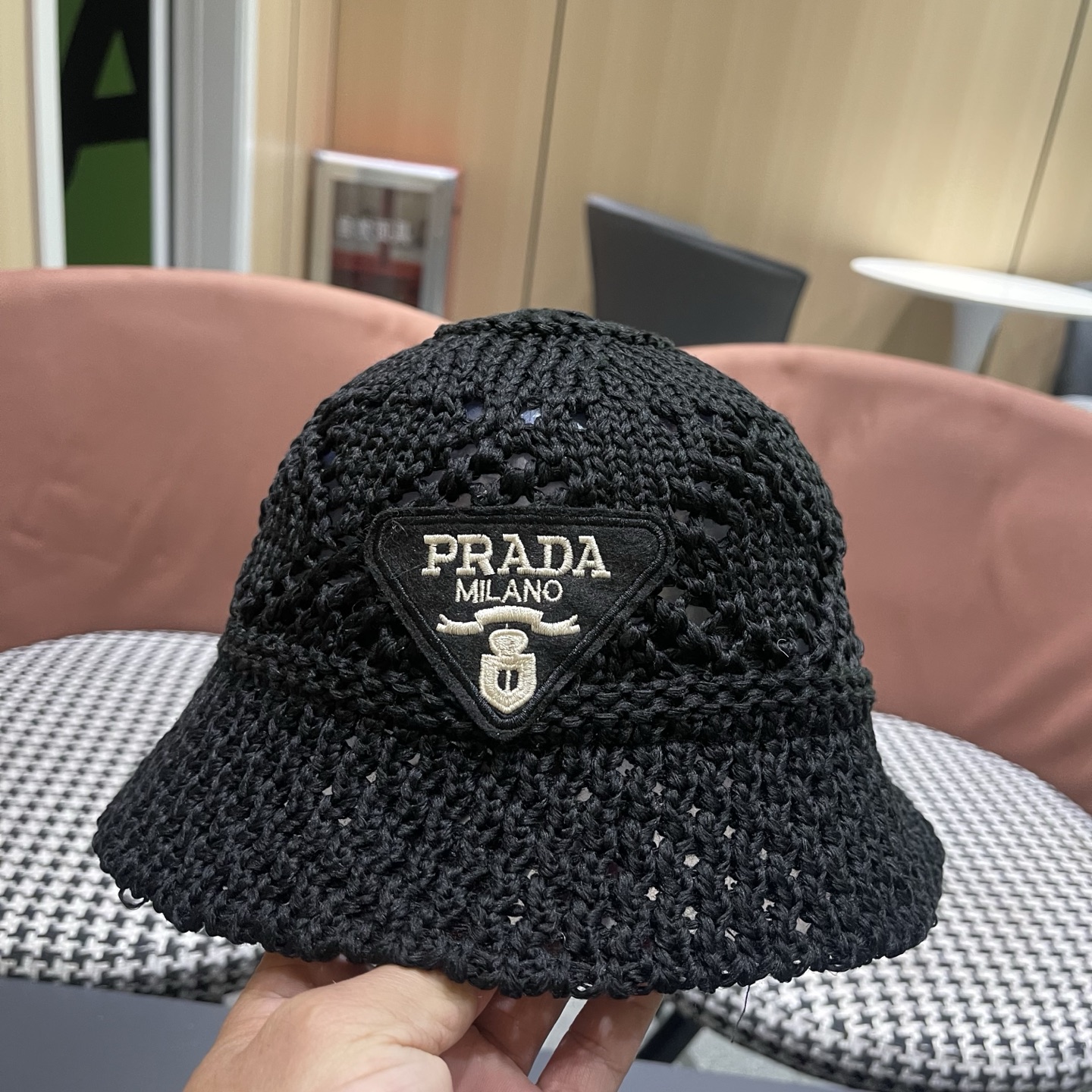 Prada普拉达 橙子家三角标渔夫帽女春夏韩版日系网红盆帽镂空透气减龄草帽
