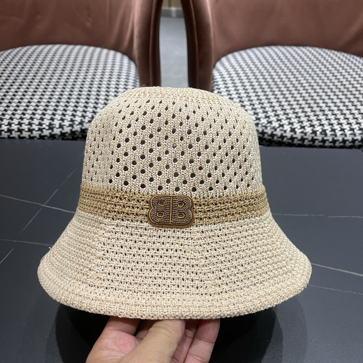 Balenciaga 巴黎世家针织镂空编织百搭显脸小渔夫帽休闲时尚夏季透气遮阳女水桶帽盆帽