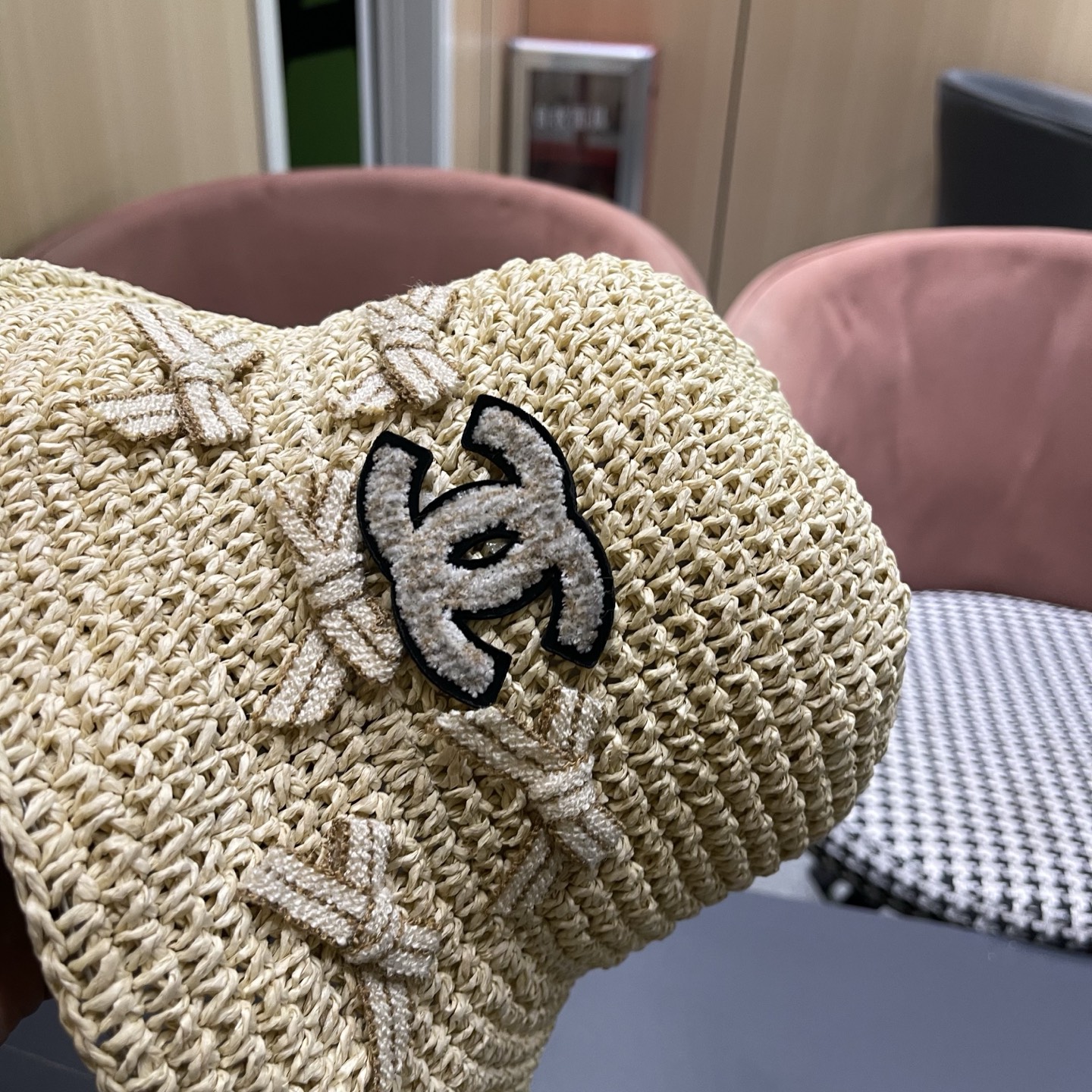 CHANEL香奈儿 夏天手工编织草帽女甜美蝴蝶结出游沙滩防晒帽 显脸小遮阳帽渔夫帽 