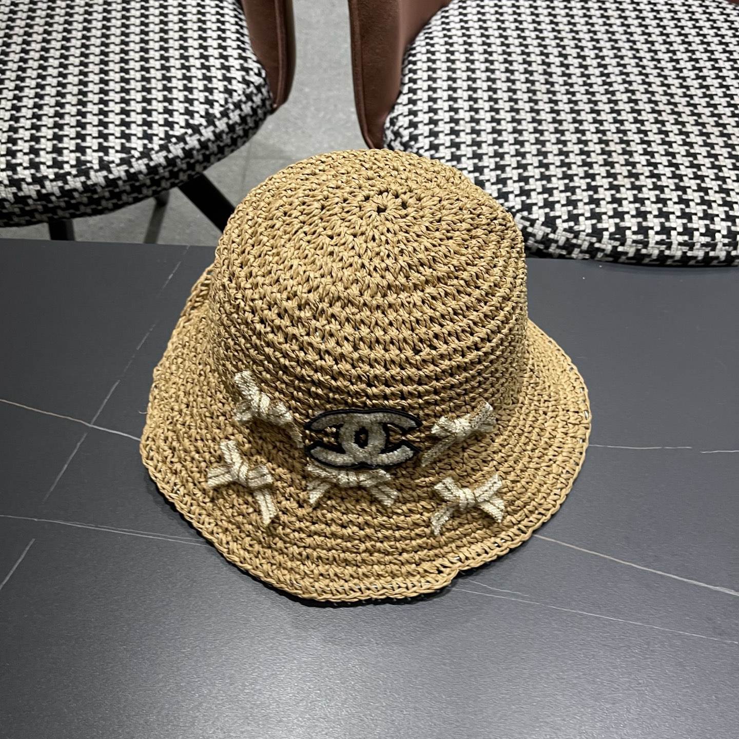 CHANEL香奈儿 夏天手工编织草帽女甜美蝴蝶结出游沙滩防晒帽 显脸小遮阳帽渔夫帽 