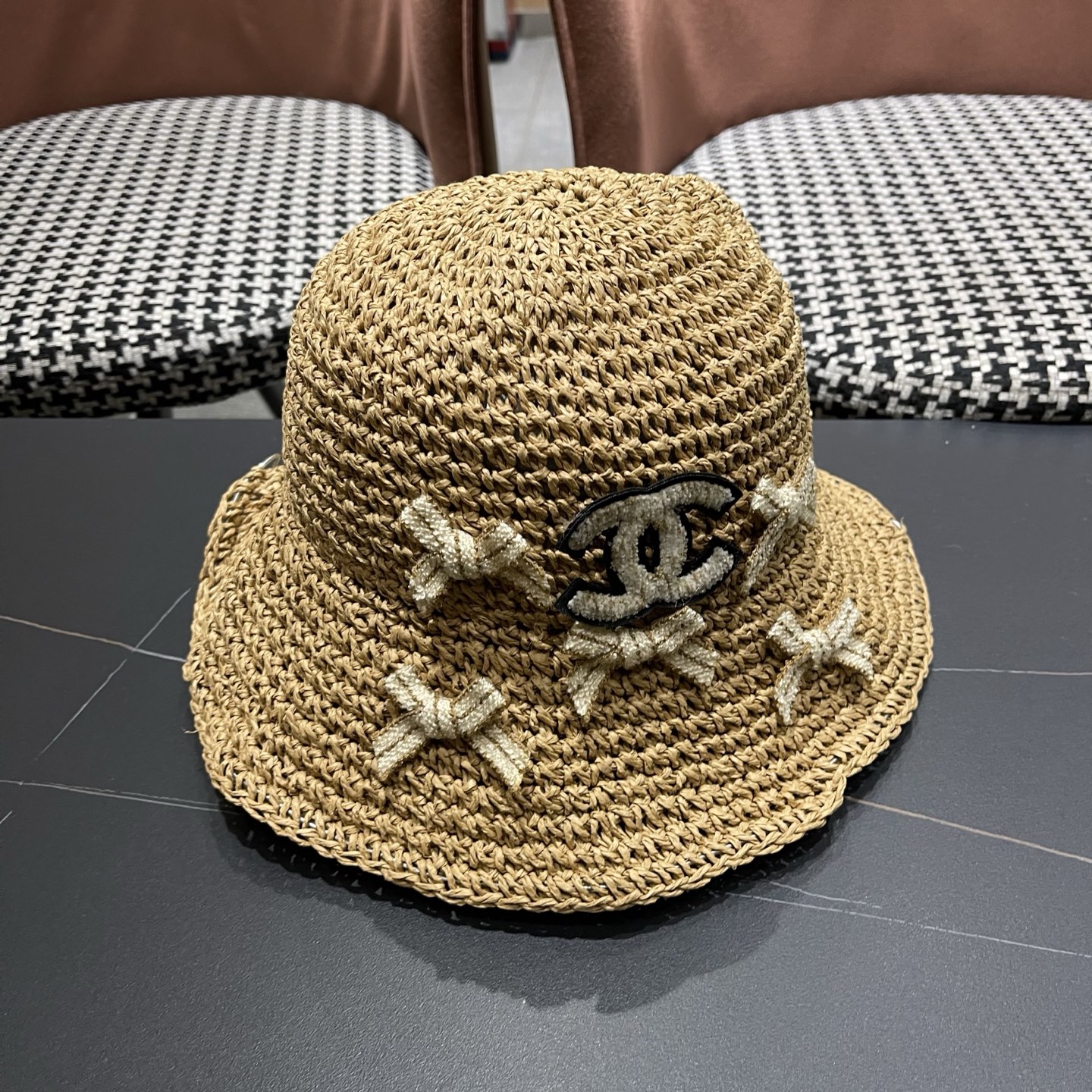 CHANEL香奈儿 夏天手工编织草帽女甜美蝴蝶结出游沙滩防晒帽 显脸小遮阳帽渔夫帽 