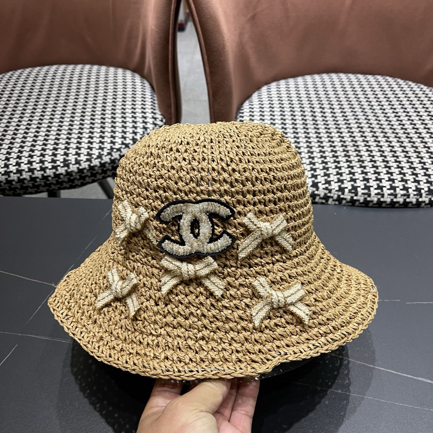 CHANEL香奈儿 夏天手工编织草帽女甜美蝴蝶结出游沙滩防晒帽 显脸小遮阳帽渔夫帽 