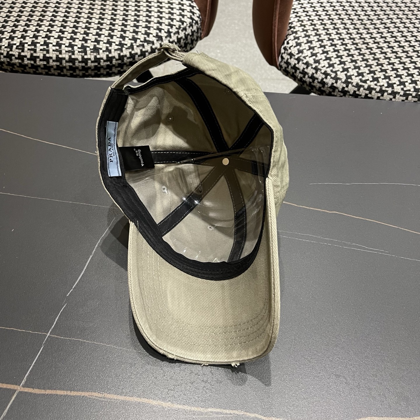 普拉达PRADA 三角标水洗棒球帽女显脸小潮帽子美式百搭软顶鸭舌帽男