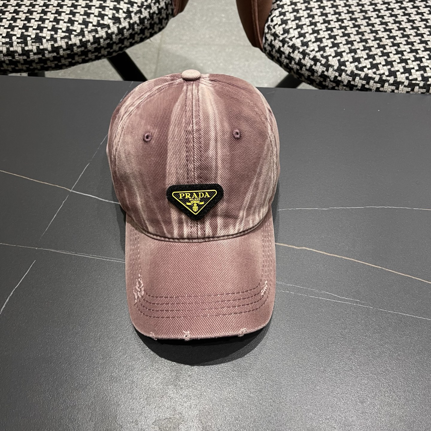 普拉达PRADA 三角标水洗棒球帽女显脸小潮帽子美式百搭软顶鸭舌帽男