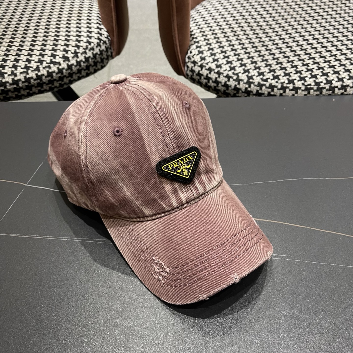 普拉达PRADA 三角标水洗棒球帽女显脸小潮帽子美式百搭软顶鸭舌帽男