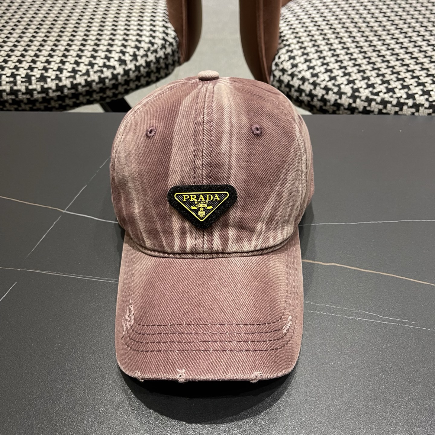 普拉达PRADA 三角标水洗棒球帽女显脸小潮帽子美式百搭软顶鸭舌帽男