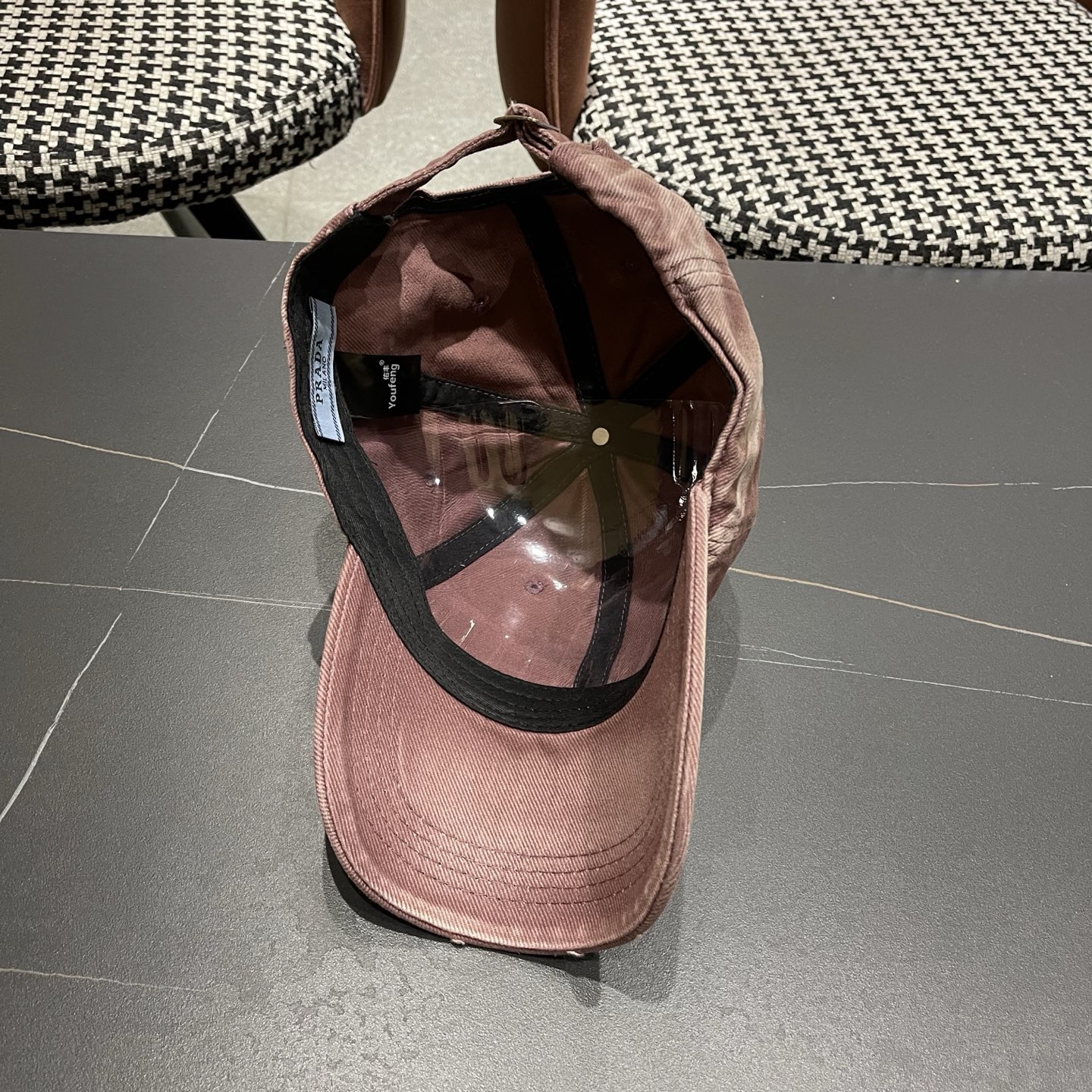 普拉达PRADA 三角标水洗棒球帽女显脸小潮帽子美式百搭软顶鸭舌帽男