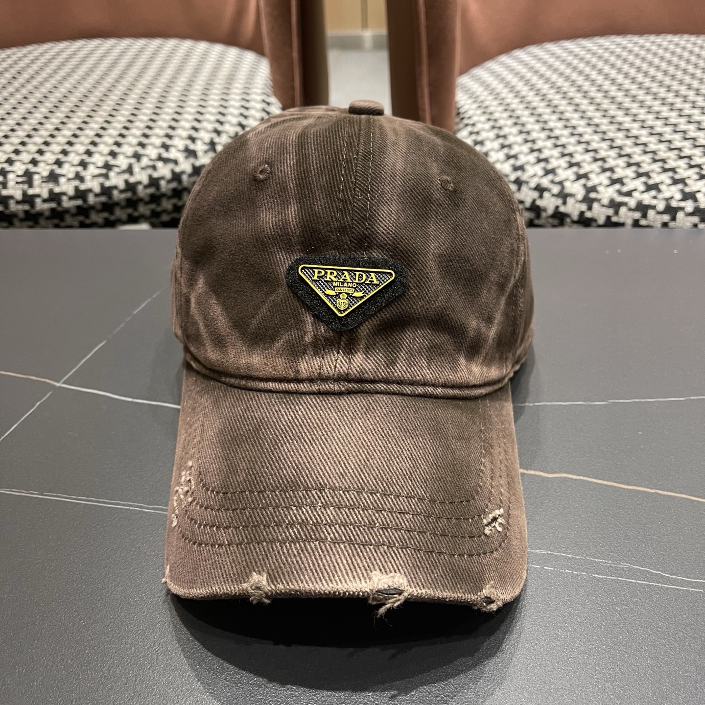 普拉达PRADA 三角标水洗棒球帽女显脸小潮帽子美式百搭软顶鸭舌帽男