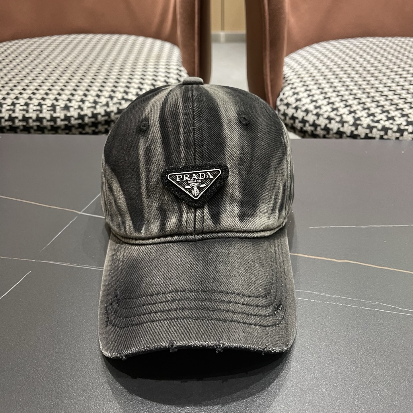 普拉达PRADA 三角标水洗棒球帽女显脸小潮帽子美式百搭软顶鸭舌帽男