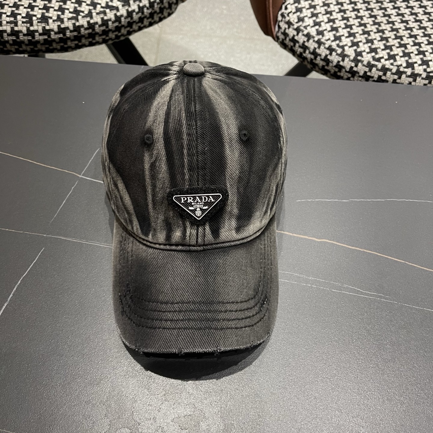 普拉达PRADA 三角标水洗棒球帽女显脸小潮帽子美式百搭软顶鸭舌帽男