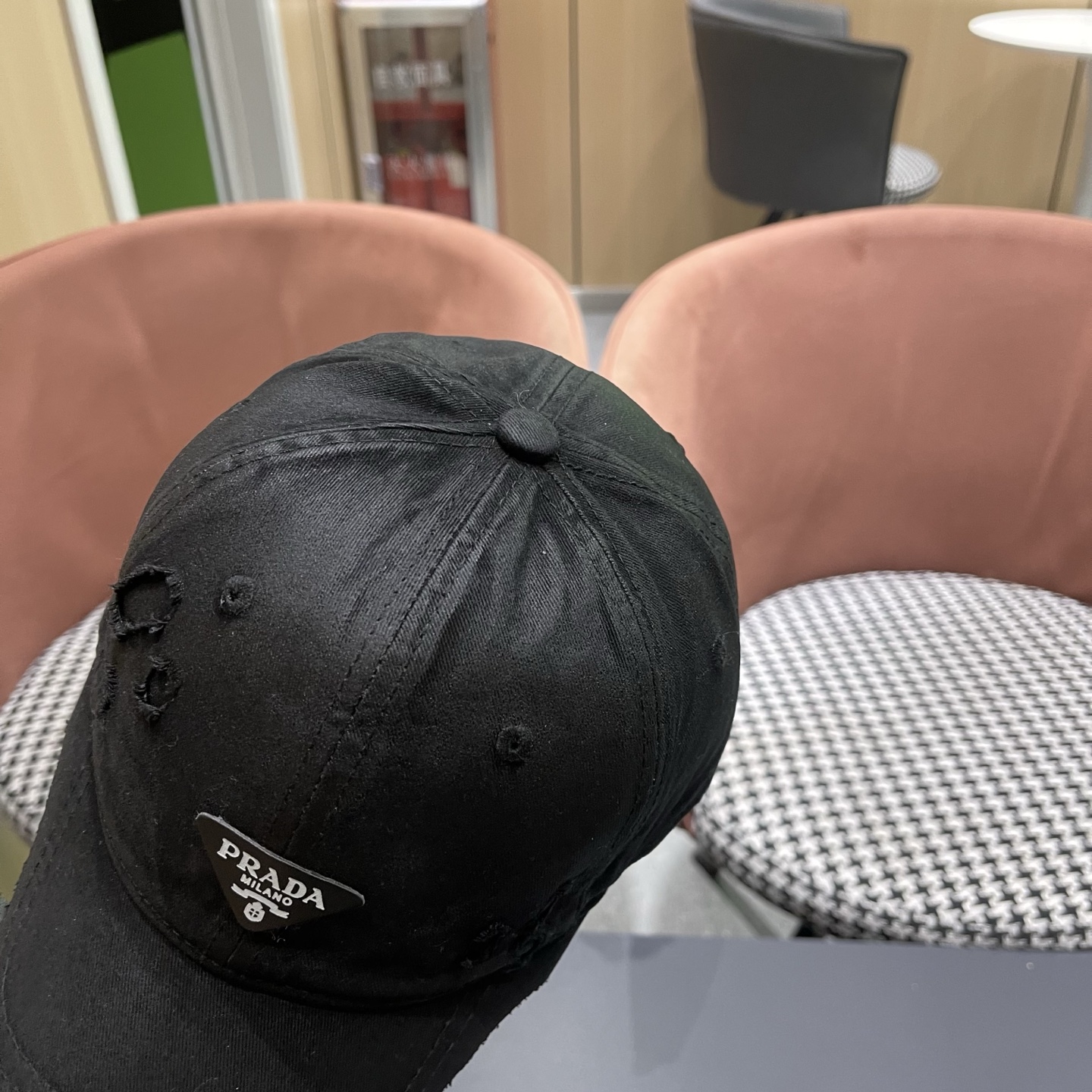 PRADA普拉达 美式破洞棒球帽女夏季做旧磨毛透气宽帽檐显脸小鸭舌帽子男